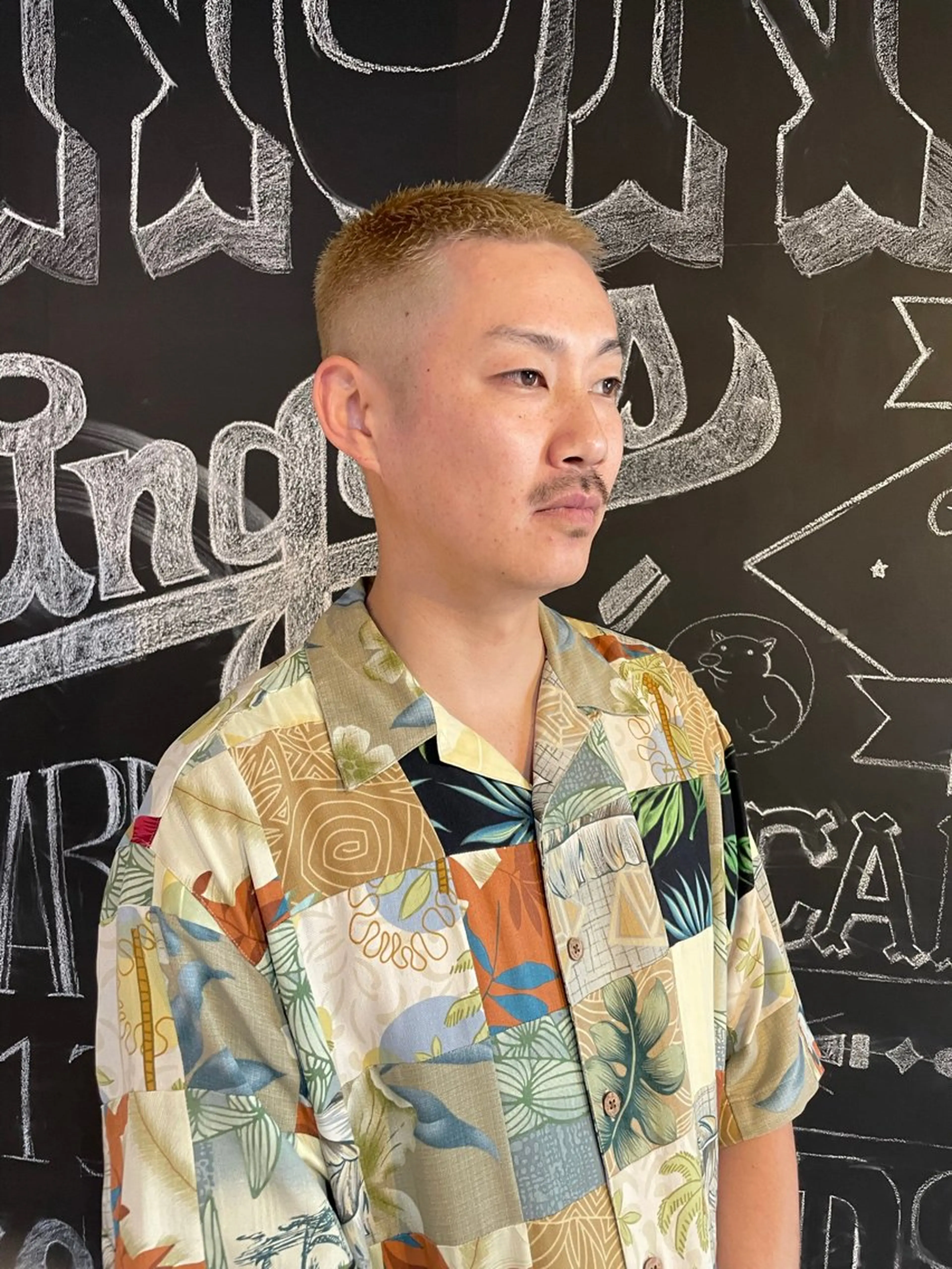 ショート メンズ ボウズ メンズハイトーン カット ヘアカラー SALOWIN栄3丁目店所属・俵 知広のヘアスタイル