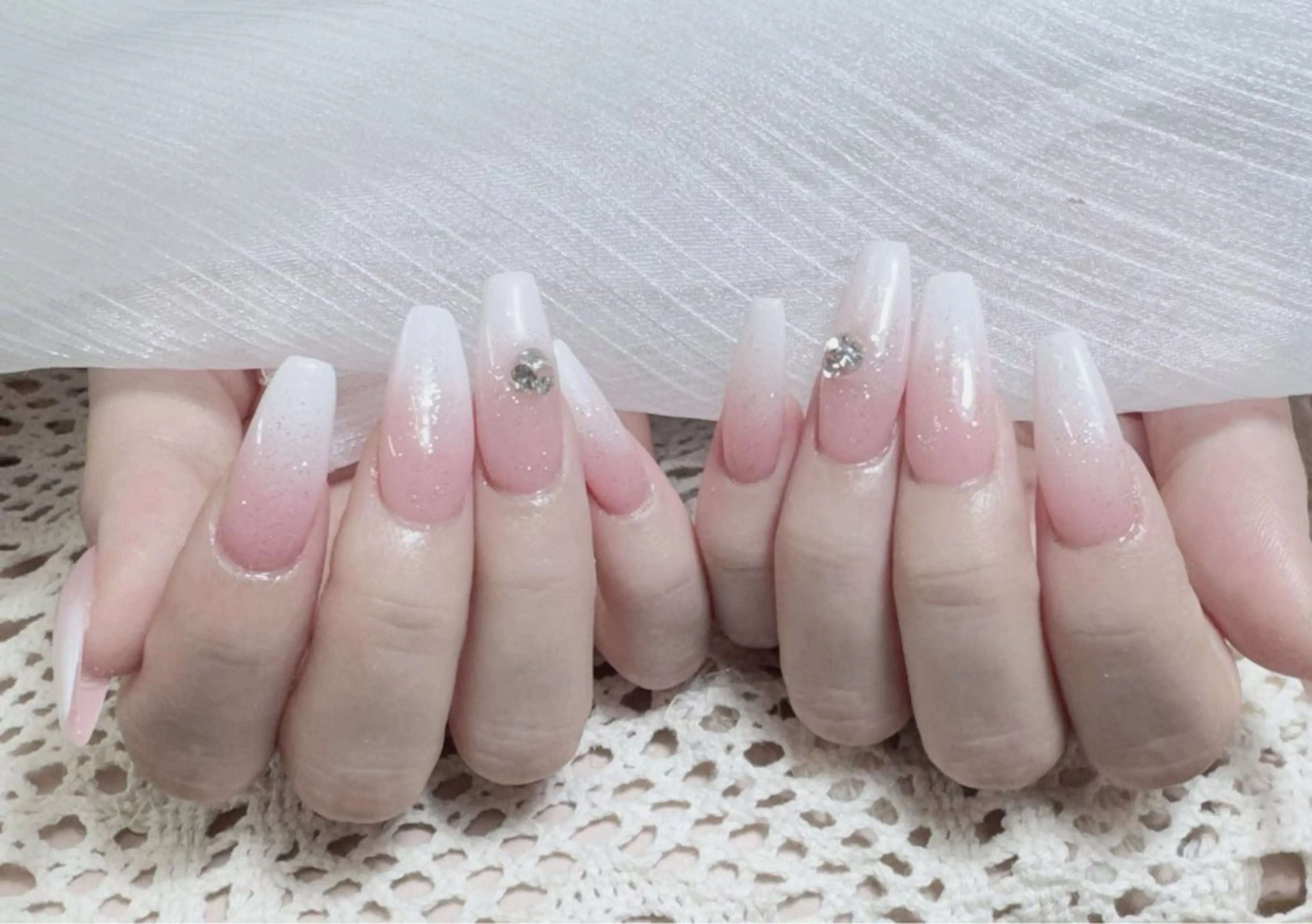 ネイル ハンドネイル Chiara 長さだしのネイルデザイン