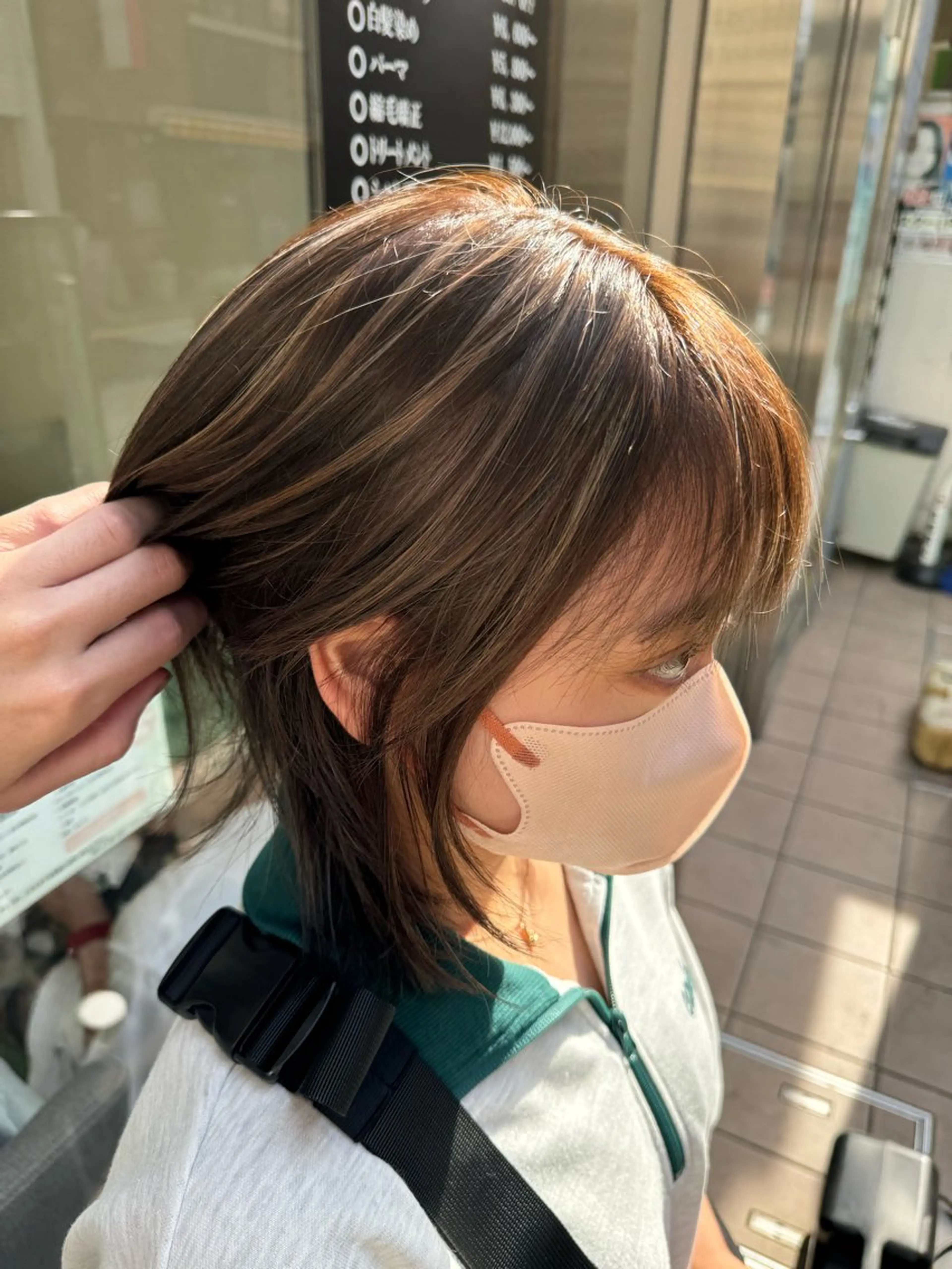 ミディアム カラー ヘアアレンジ 切りっぱなしボブ アッシュ アッシュブラウン ブリーチ ブラウンカラー カット ヘアカラー トリートメント 目黒 碧人のヘアスタイル
