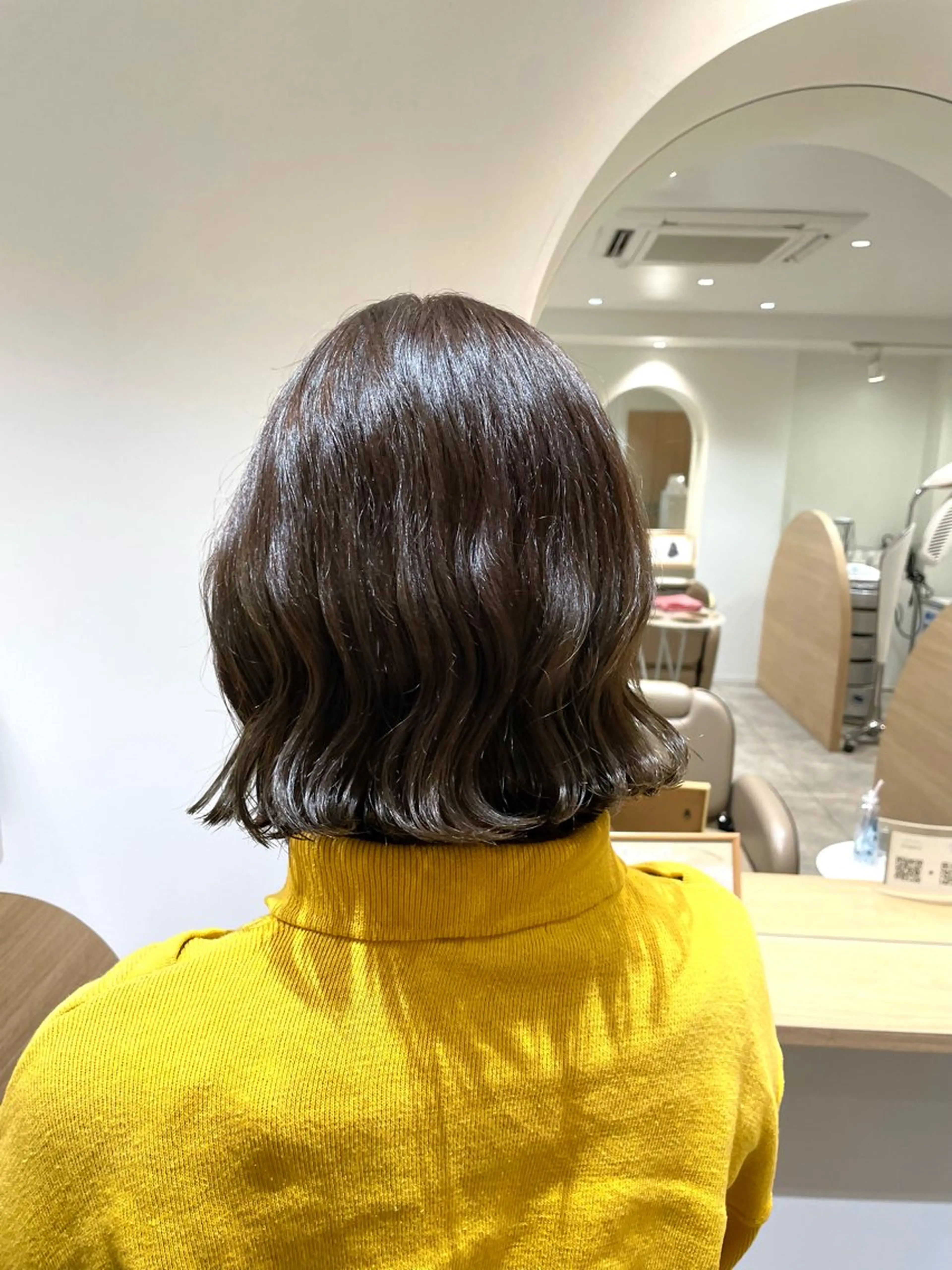 ミディアム カラー 切りっぱなしボブ ボブ MIKU .のヘアスタイル