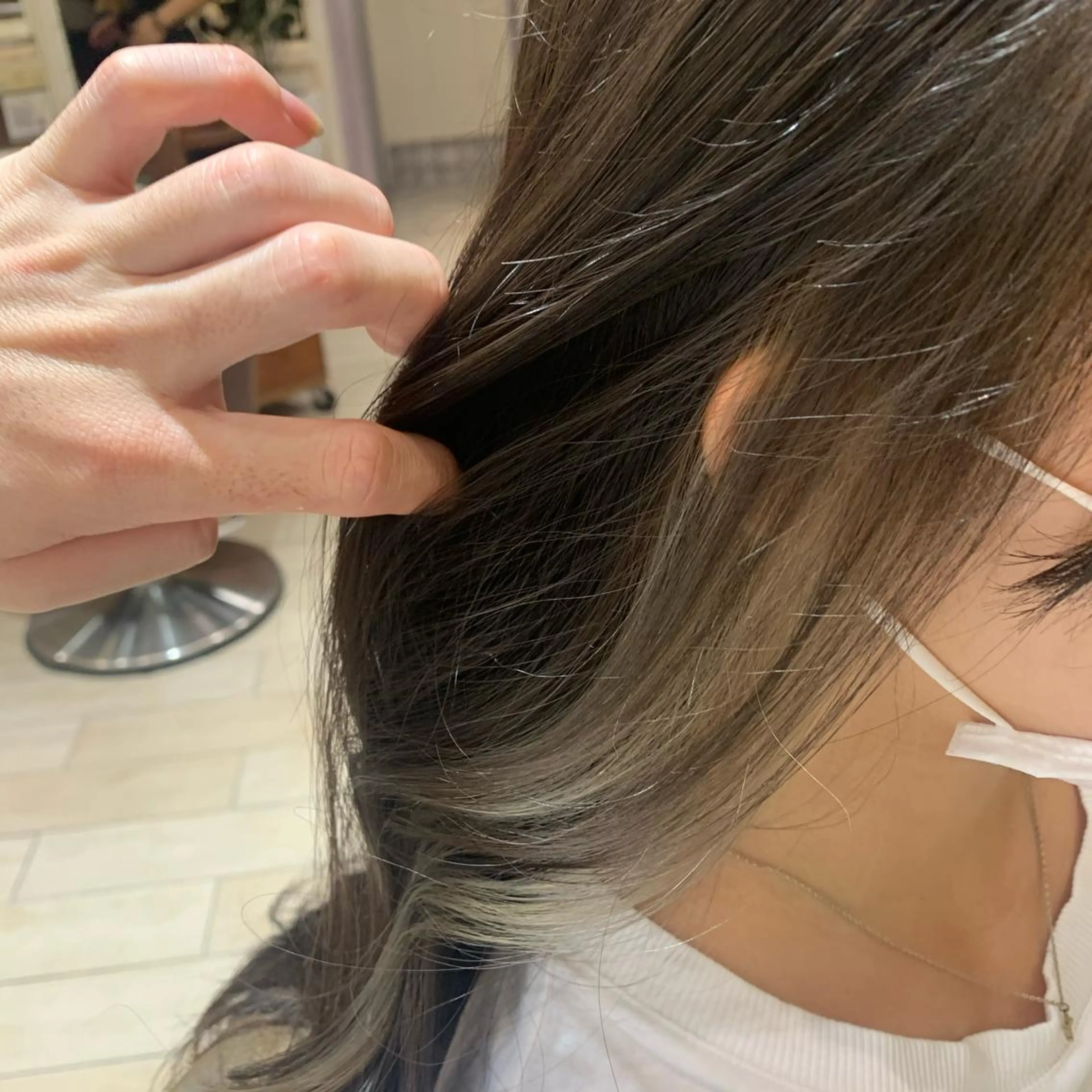 セミロング カラー パーマ ヘアアレンジ 増渕 駿介のヘアスタイル