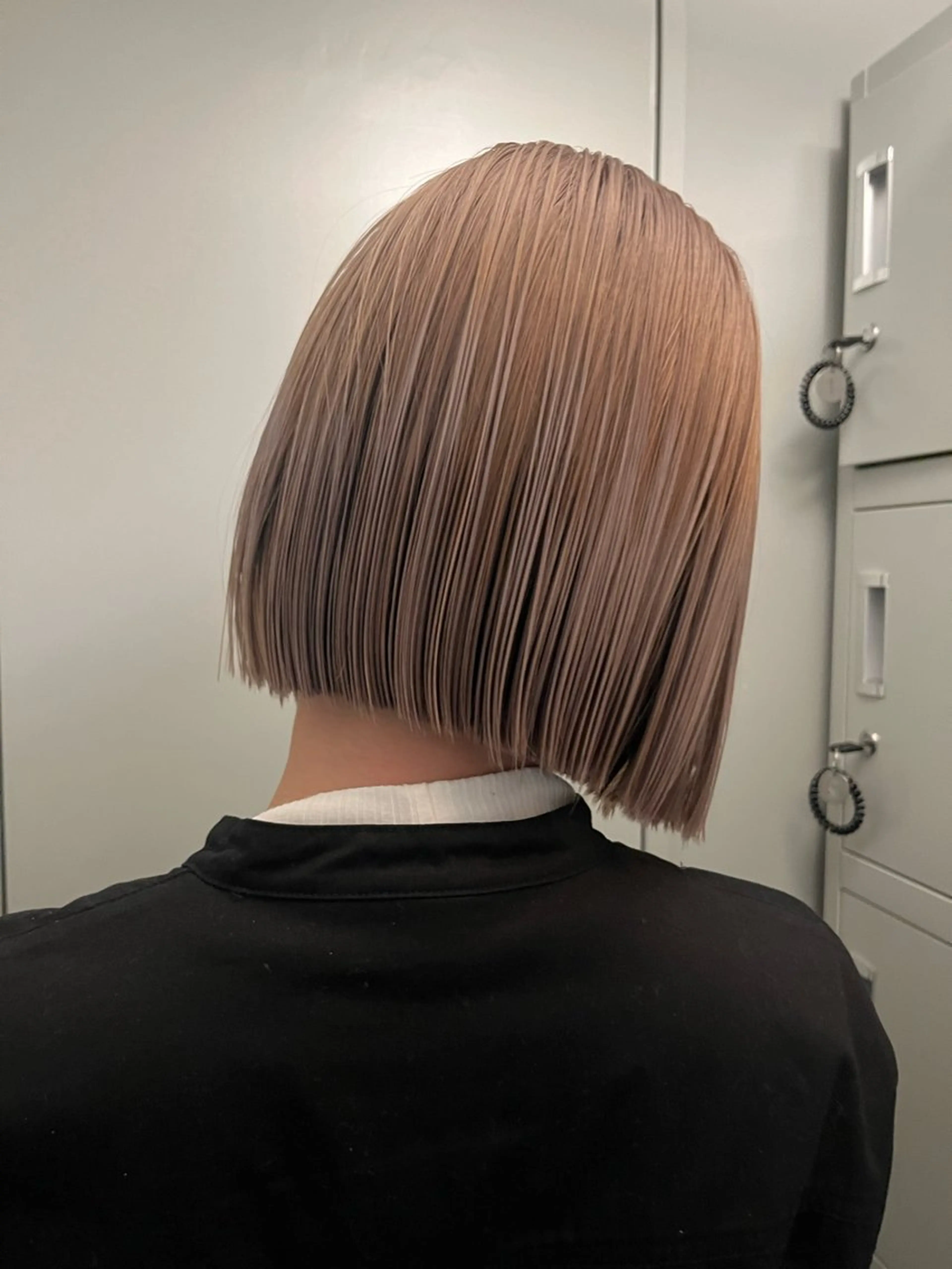 ミディアム 愛瑠奈 erunaのヘアスタイル