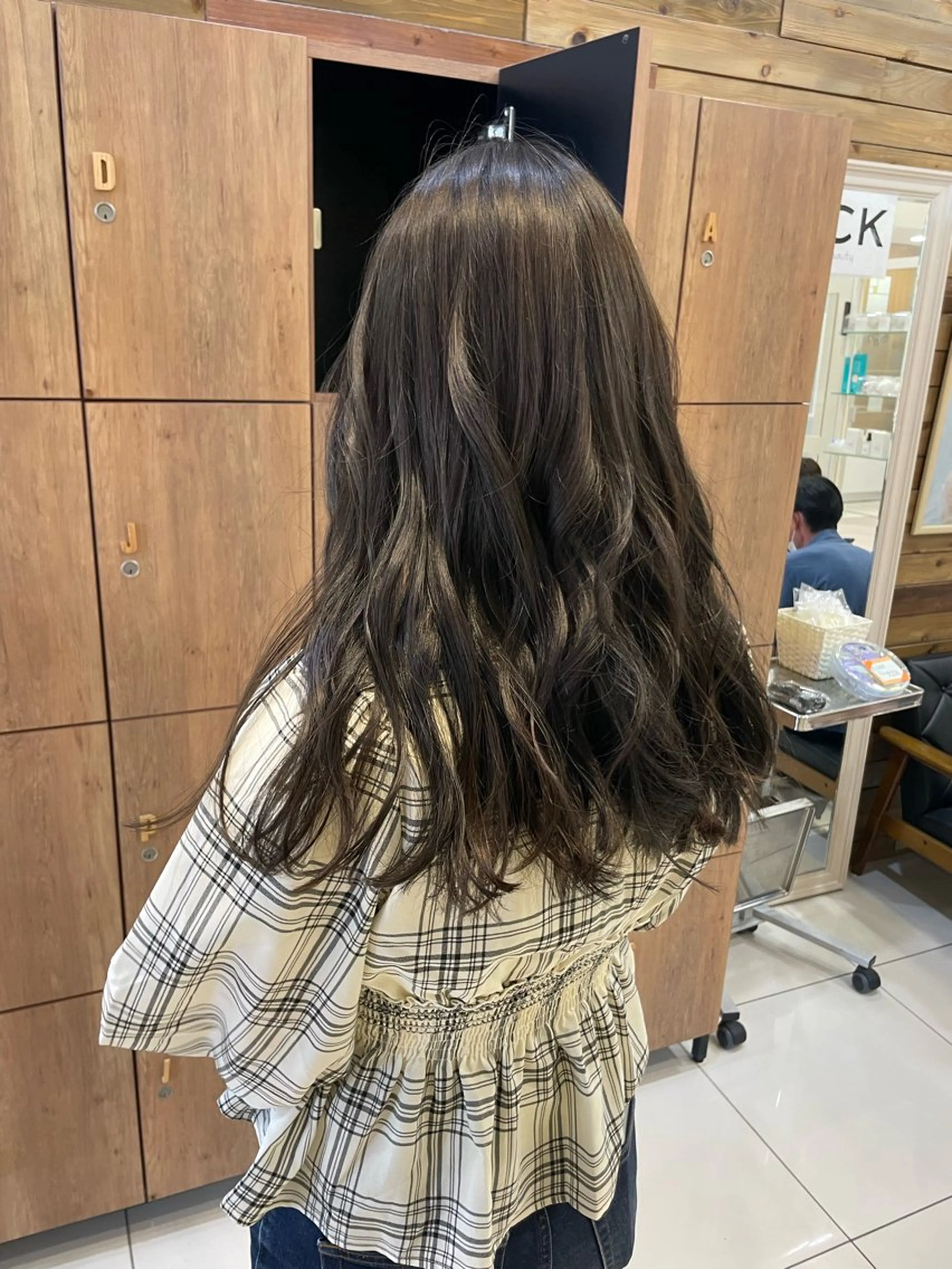 ロング カラー 透明感color吉田 沙羅のヘアスタイル