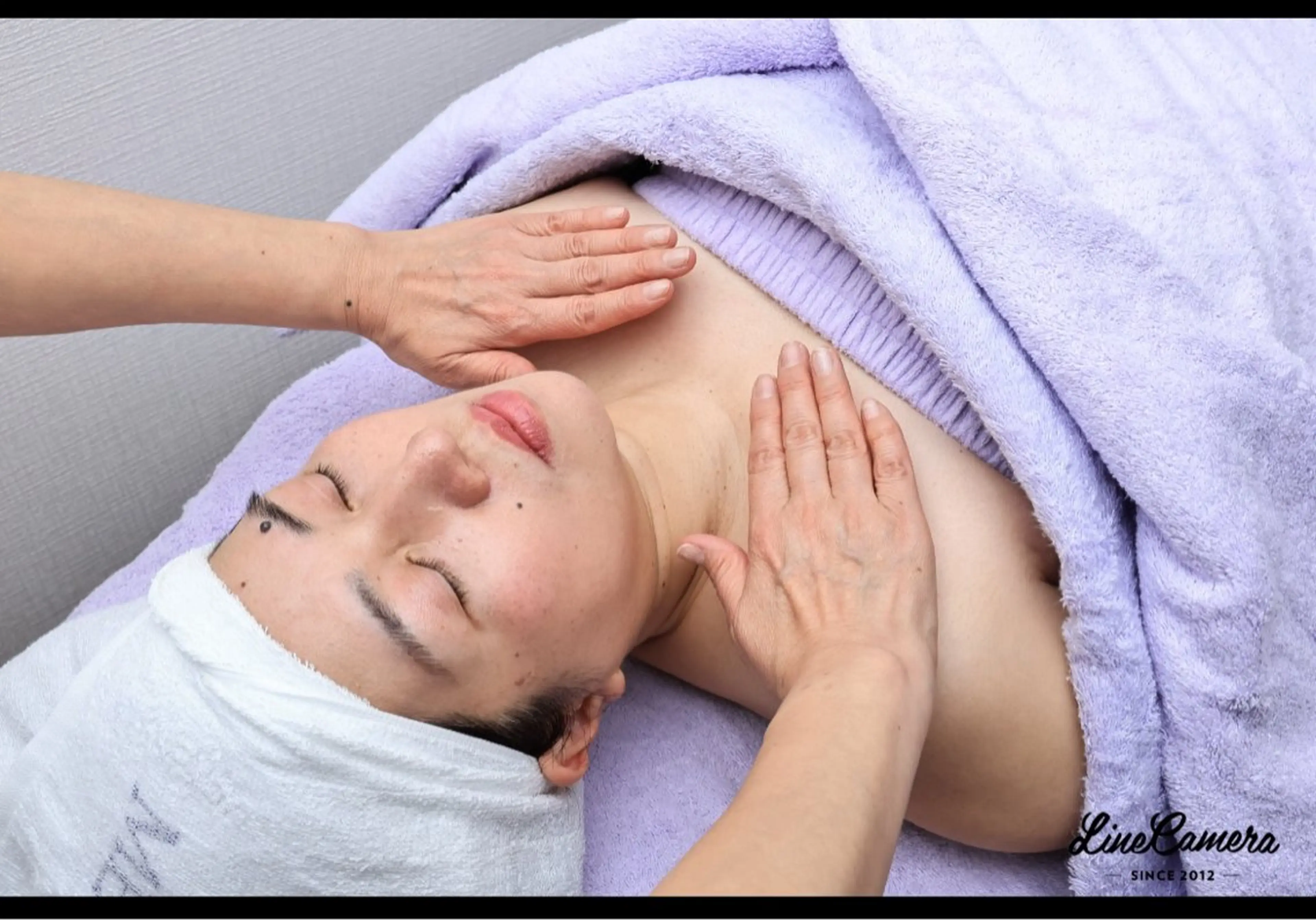 浮腫、首・肩こりスッキリ大人気小顔美人ケア＋アドバンスコース+リンパマッサージ（60分）の写真