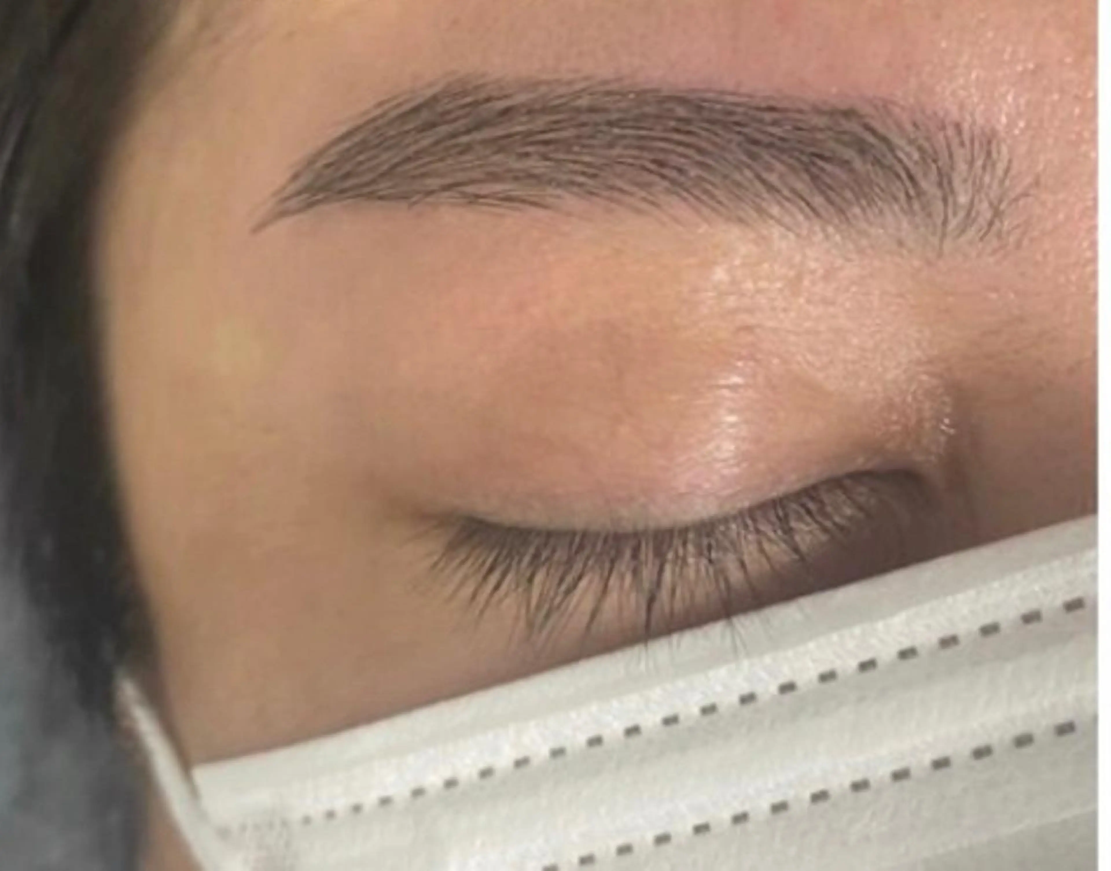 アイブロウ メンズ専用眉毛サロンエサージュオム 銀座店所属・エサージュオム銀座 店のマツエク・マツパデザイン