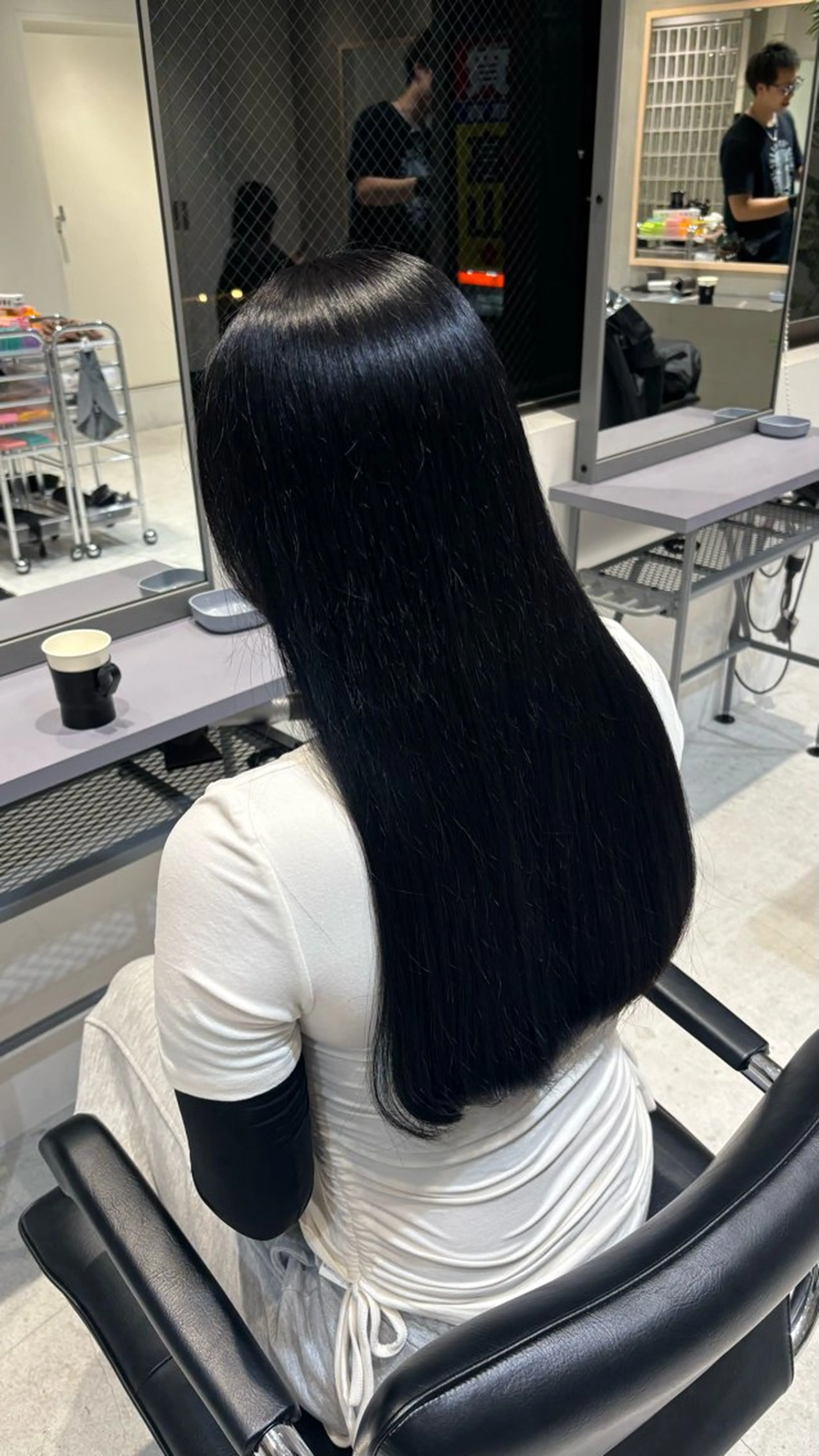 カラー techné所属・塔尾 真那のヘアスタイル