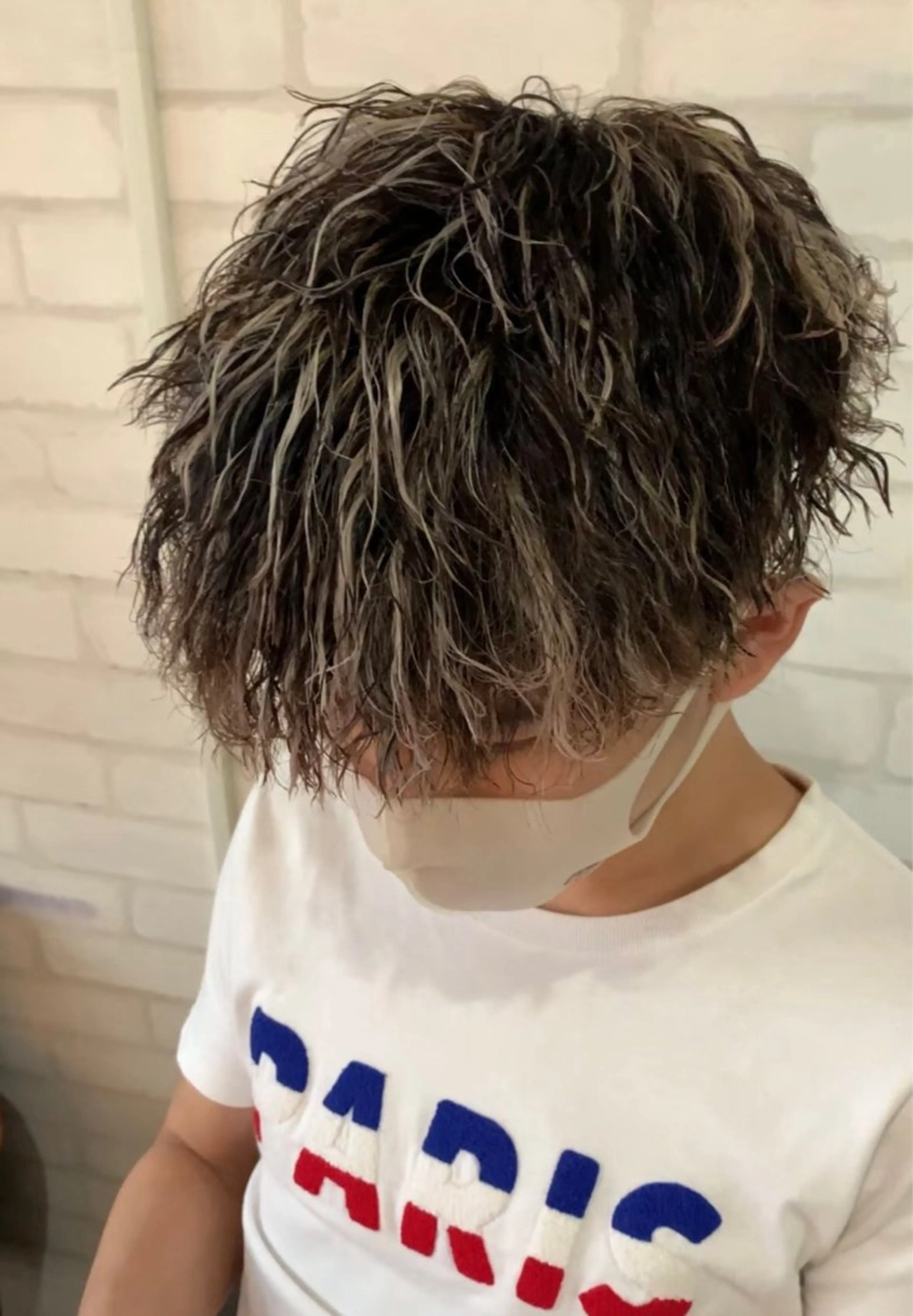 メンズ 艶カラー/ハイトーン /ブリーチのヘアスタイル