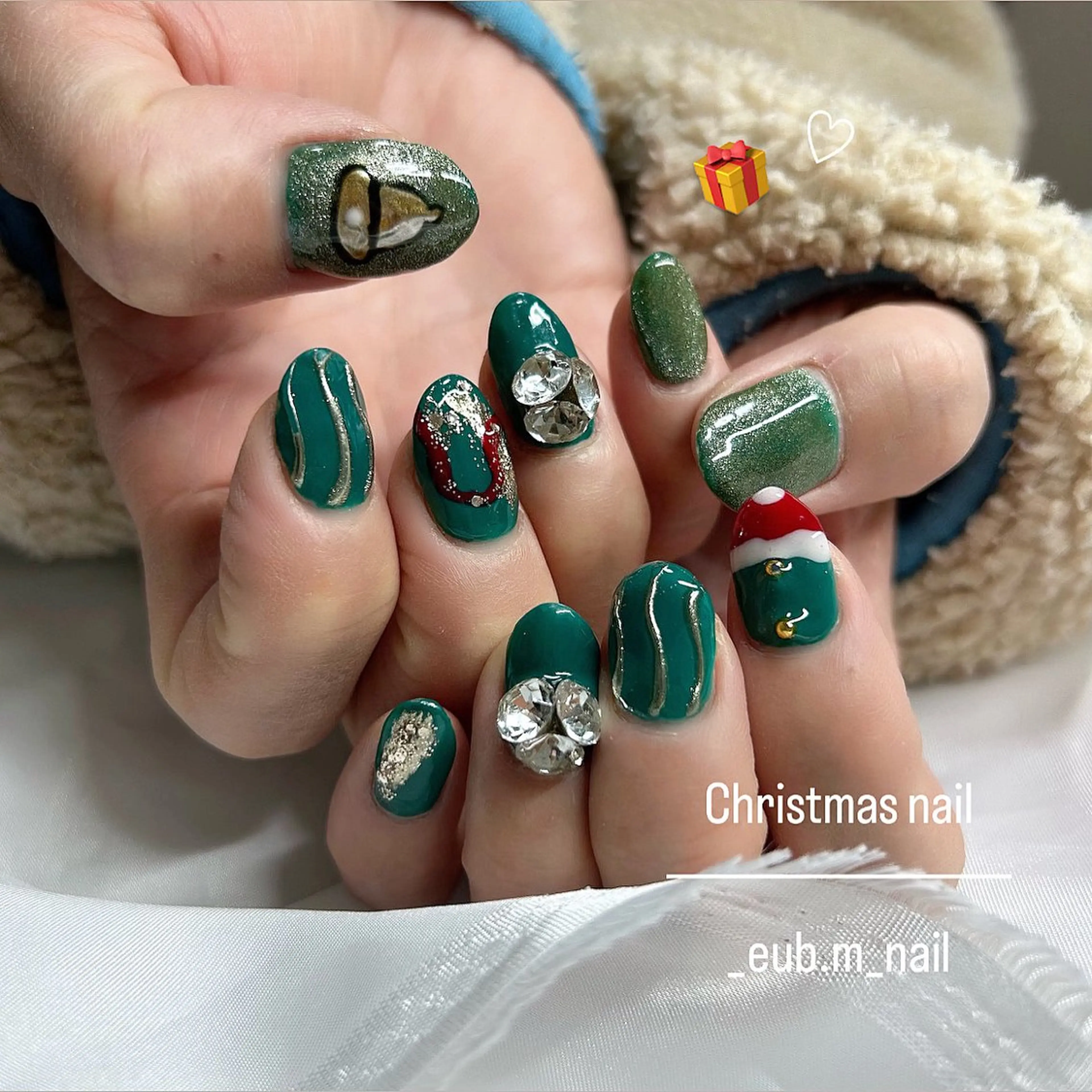 ネイル アートネイル グリーン ラメ(グリッター) マグネットネイル ミラーネイル 深夜ネイルサロン eub.m_nailのネイルデザイン