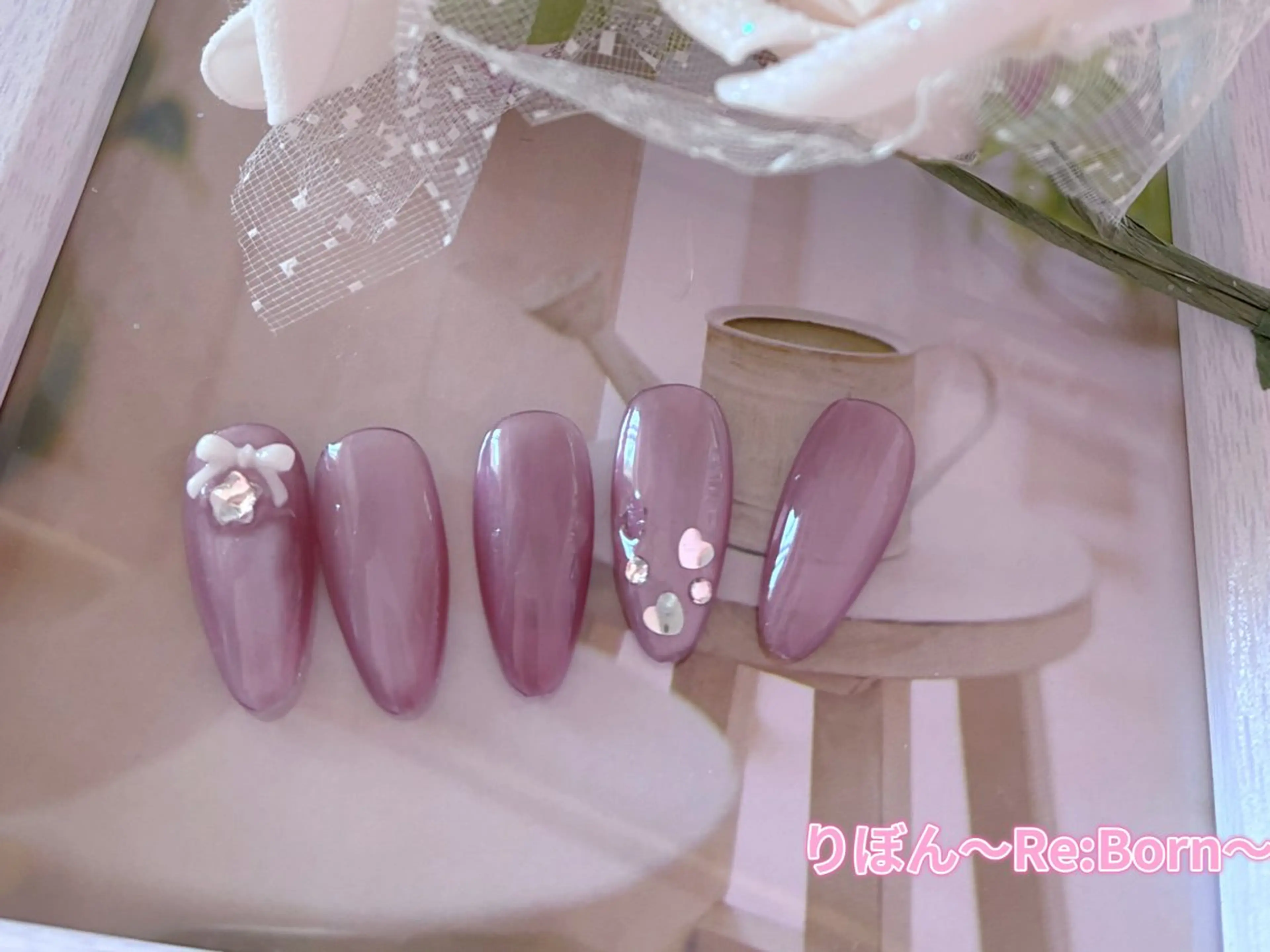 ミディアム フレンチガーリー クリスマス ハンドネイル りぼん Re:Bonrのネイルデザイン