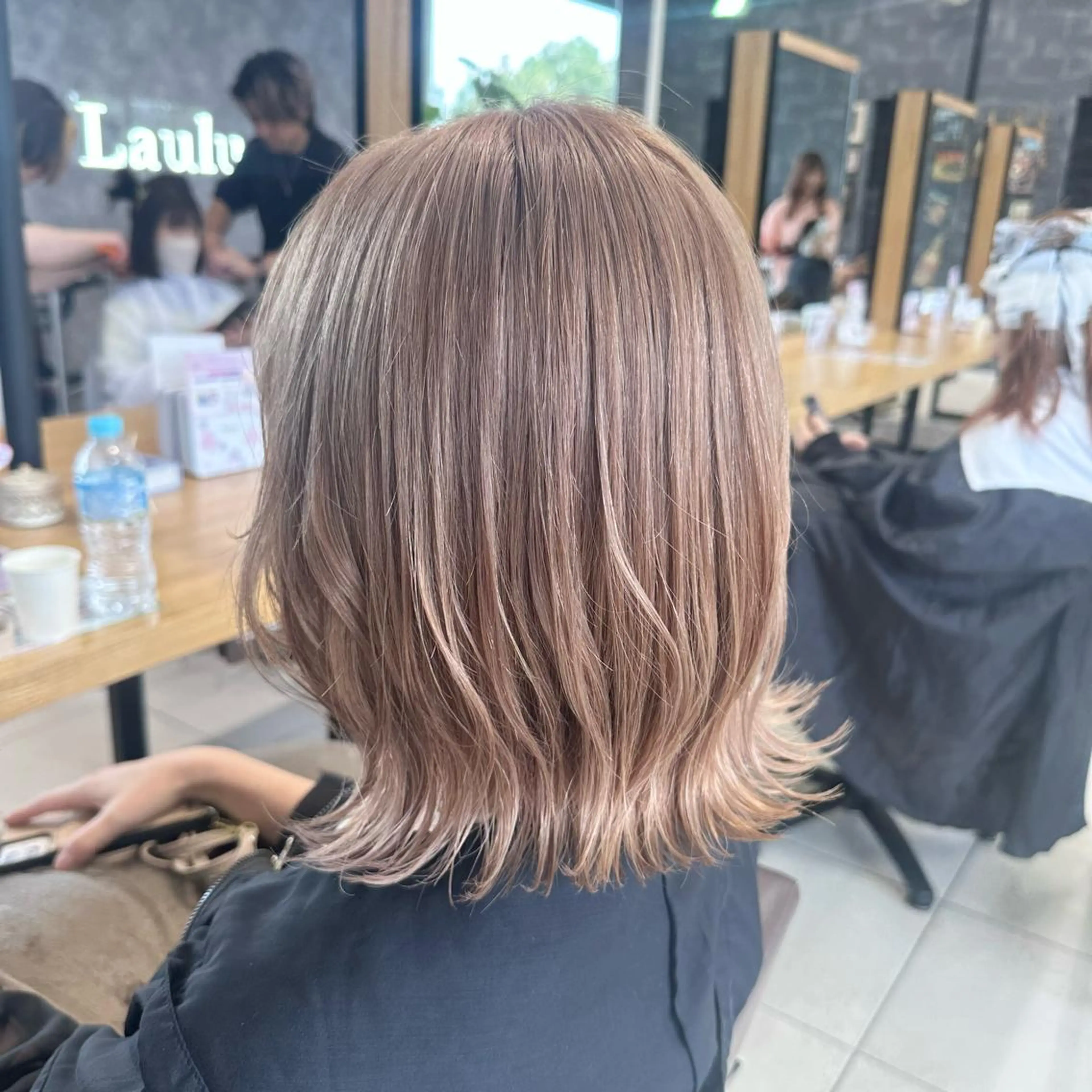 ショート カラー SHUN/ブリーチ/ カラー/臼井/佐倉のヘアスタイル