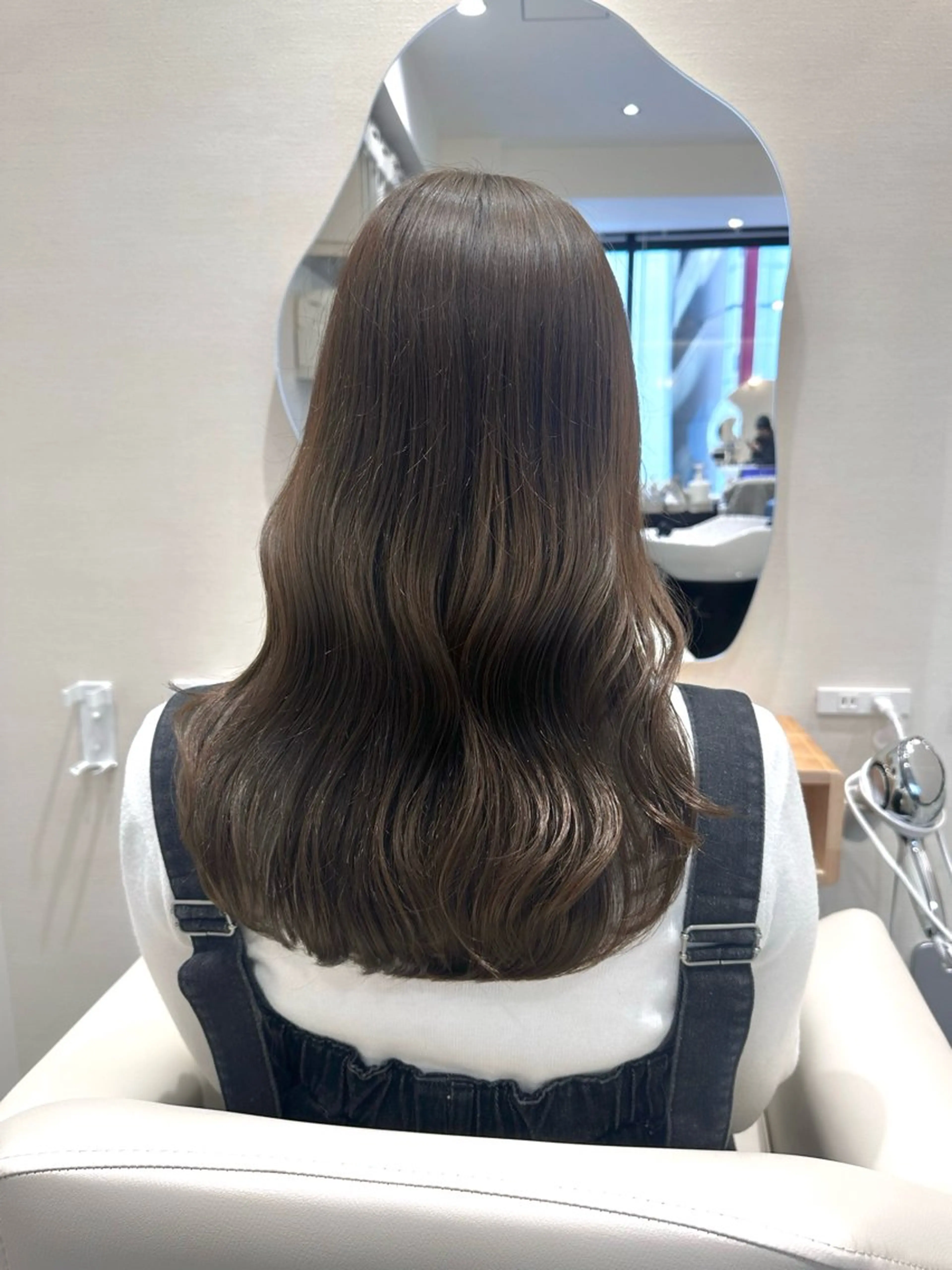 セミロング カラー ブリーチ グレージュ ブリーチなしカラー カット ヘアカラー トリートメント LUMO所属・矢野 晃平のヘアスタイル