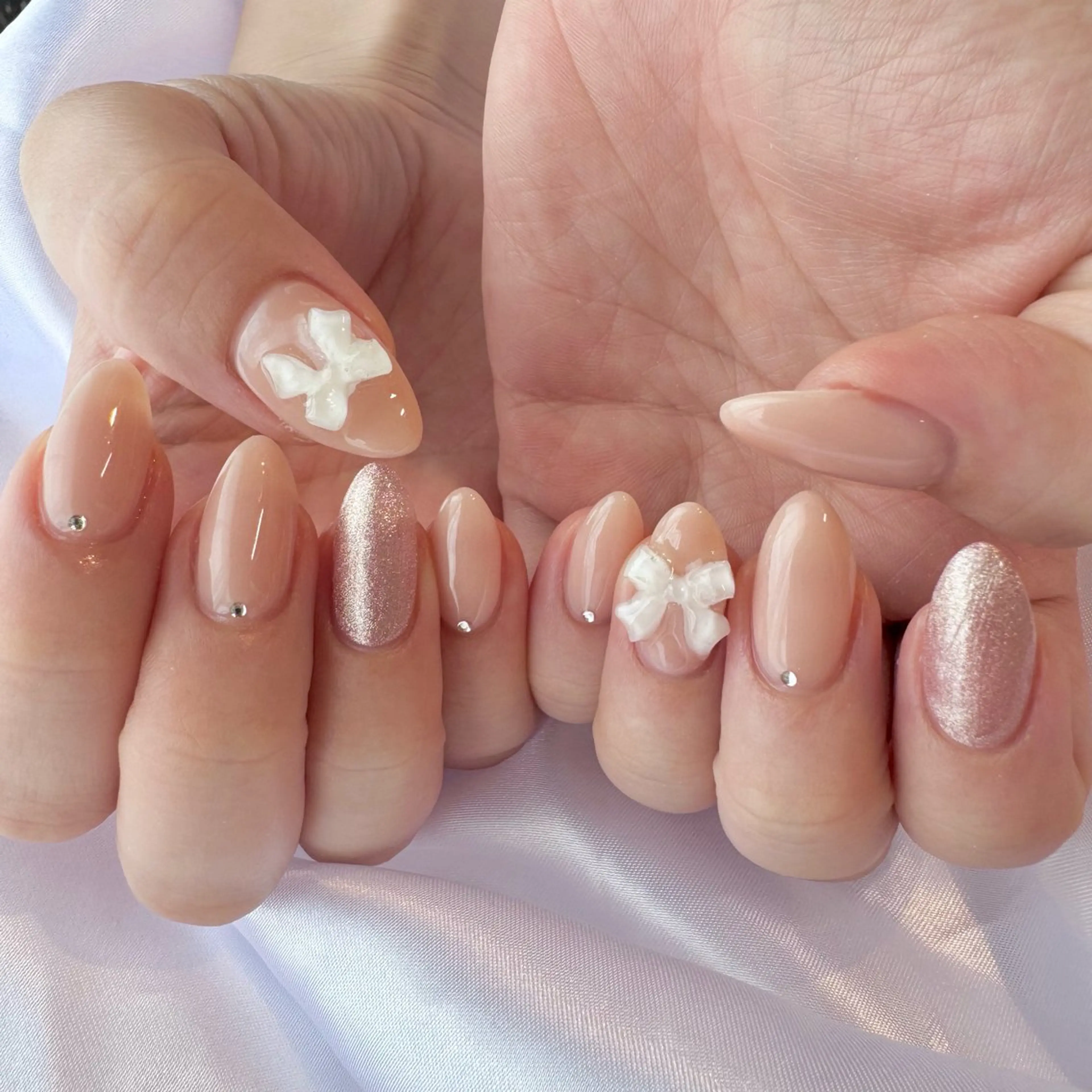 ネイル リボン ハンドネイル nail salon e'mu💐のネイルデザイン