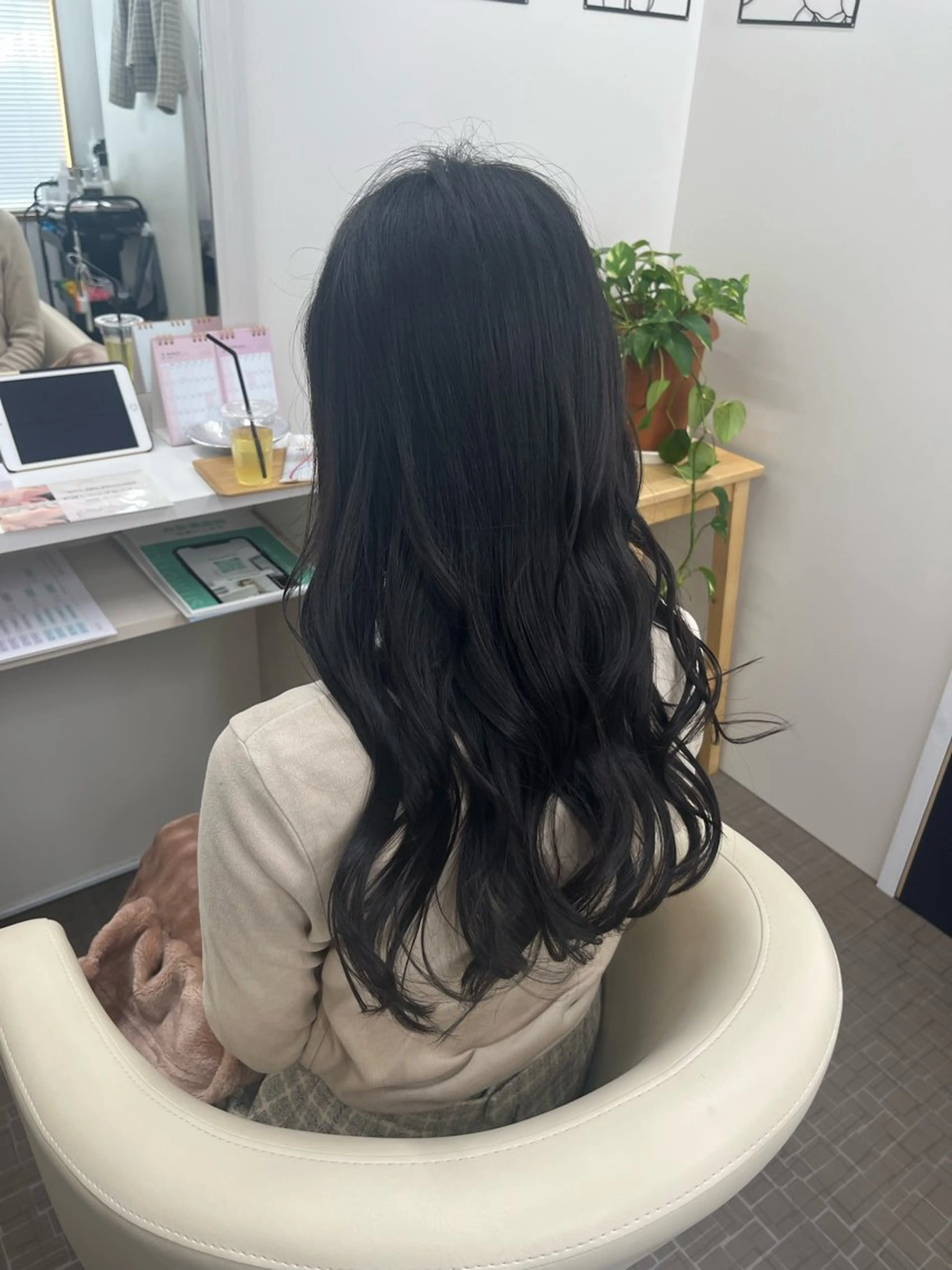 ロング カット ヘアカラー charme paris所属・フジワラ ヤスのヘアスタイル