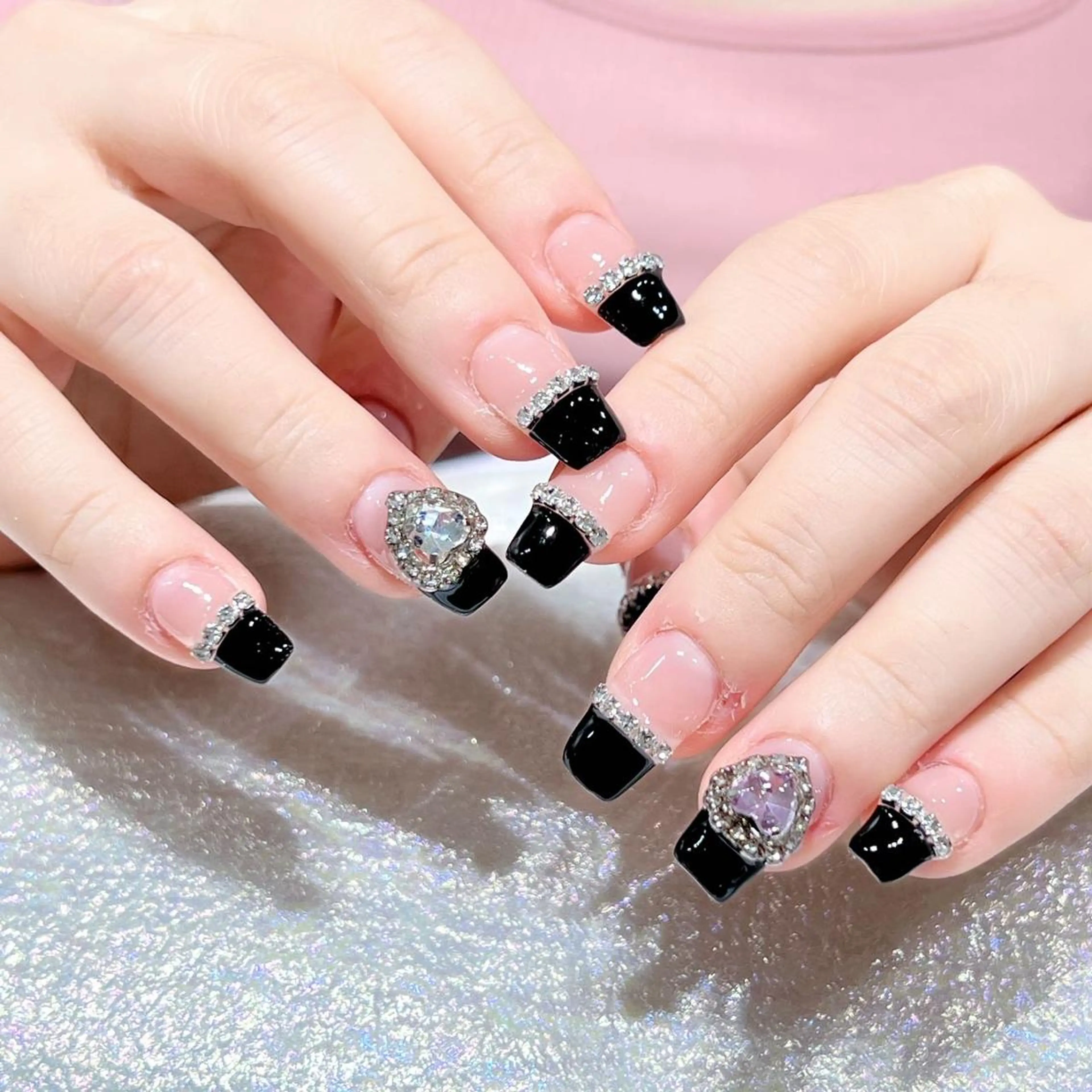 ネイル アートネイル 長さ出し ネイルチップ Queens マオのネイルデザイン