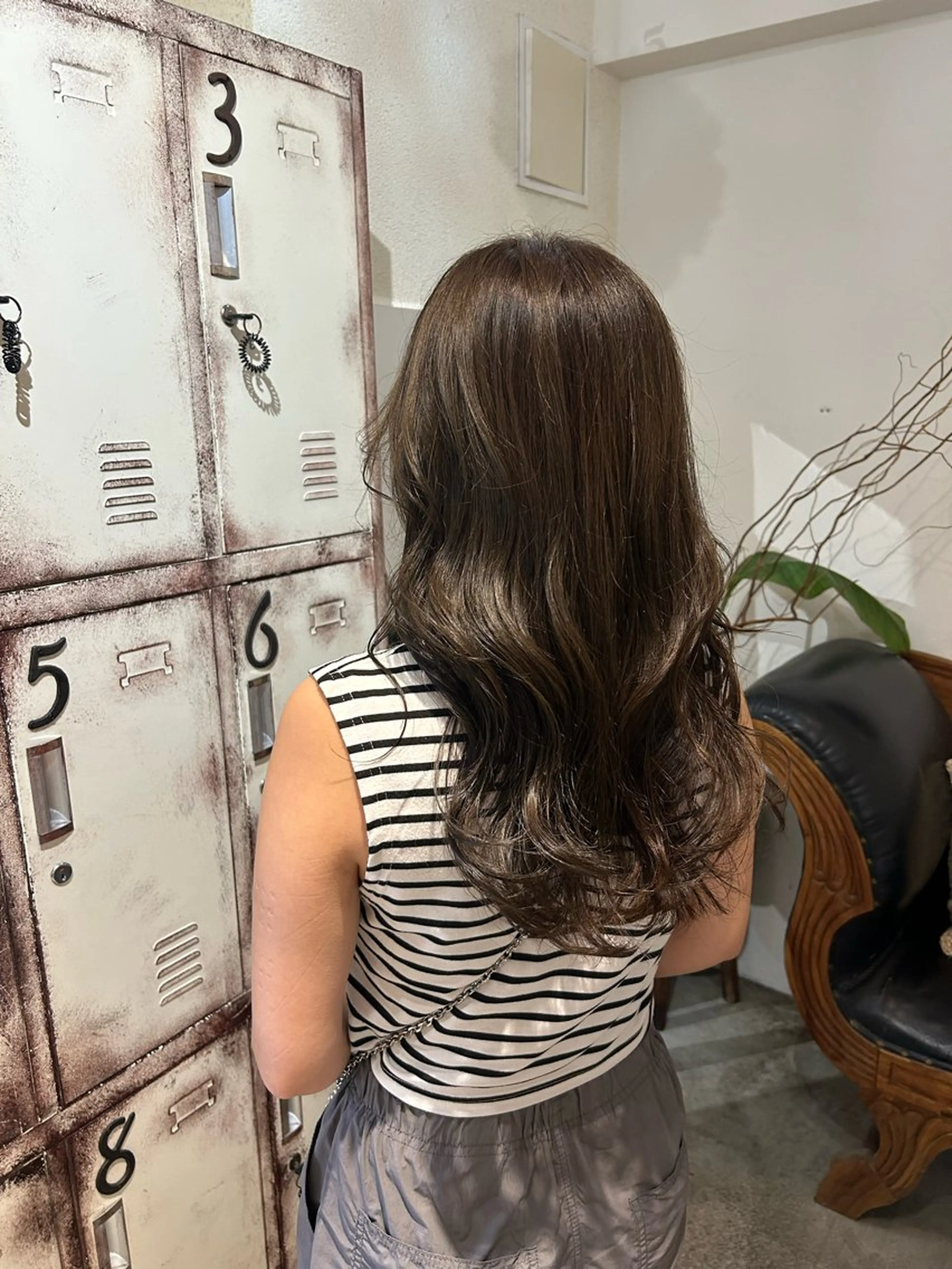 セミロング カラー ヘアカラー トリートメント ヘッドスパ putri 川邉 優花のヘアスタイル