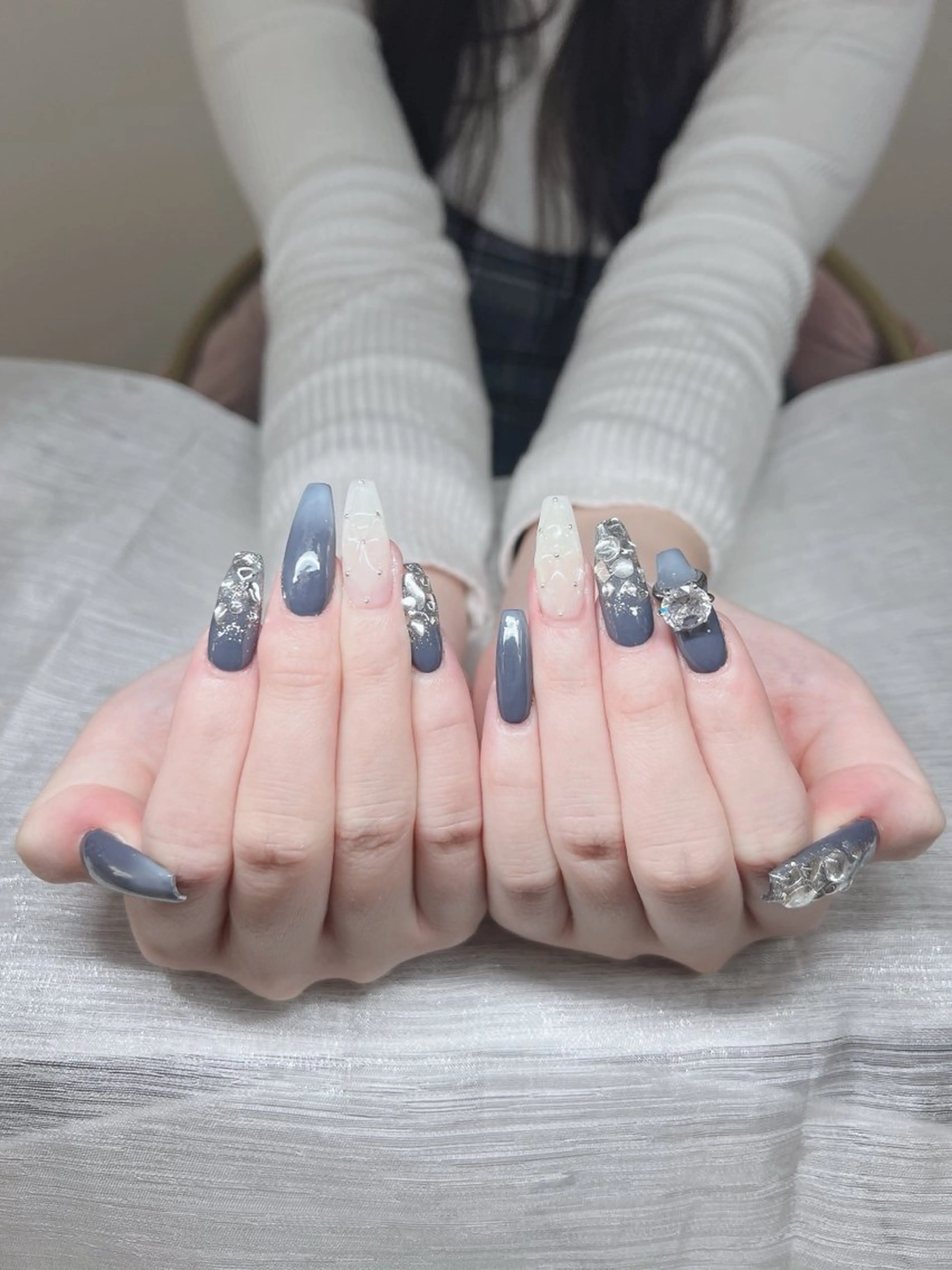 ネイル 長さ出し グラデーション 卒業式 キラキラネイル マグネットネイル Lee Nails チップ長さだし専門店のネイルデザイン