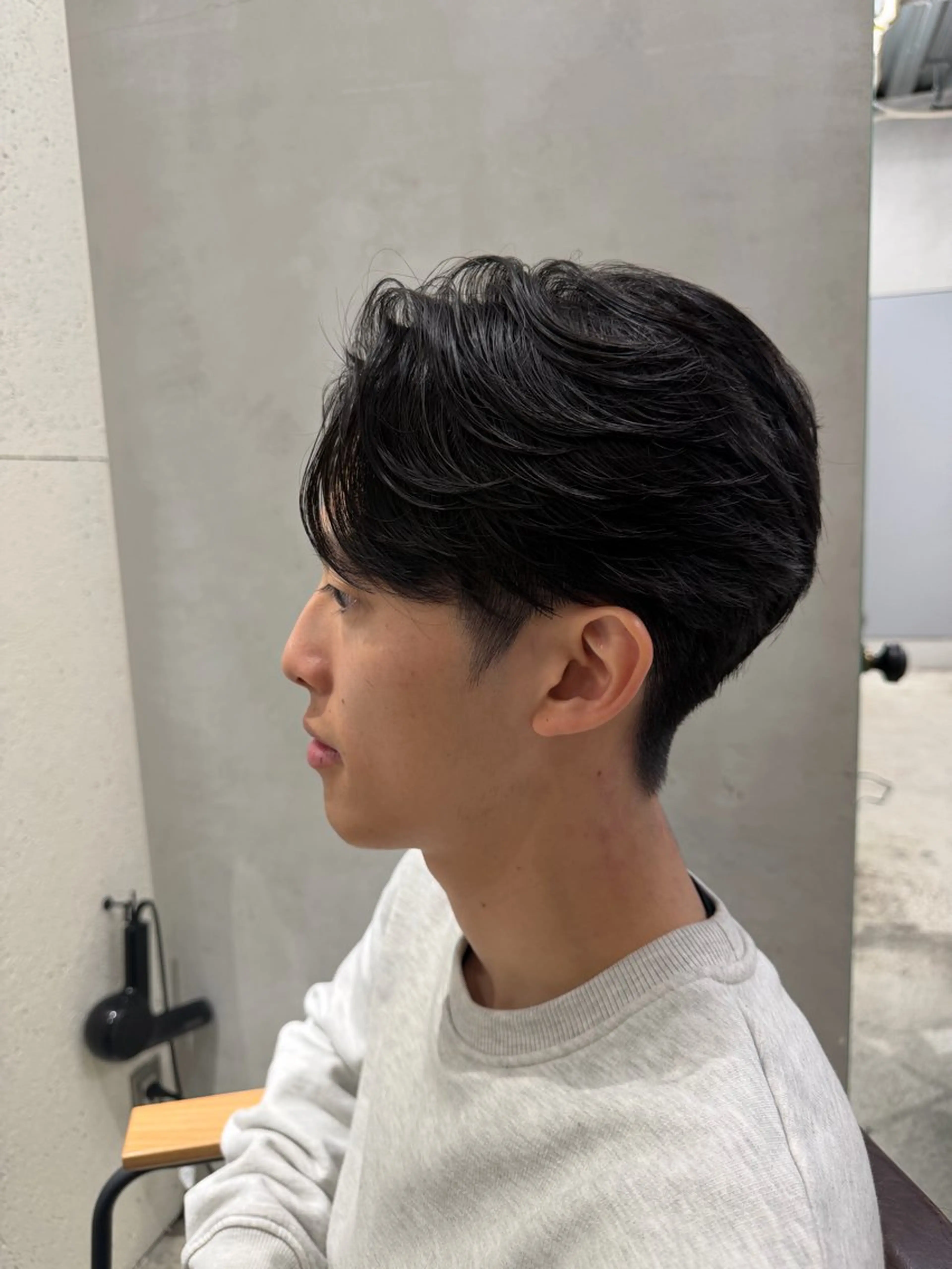 ミディアム パーマ メンズ ミディアムパーマ フェザーパーマ メンズパーマ カット パーマ トリートメント ヘッドスパ ヘアセット 大宮/山口 竣也のヘアスタイル