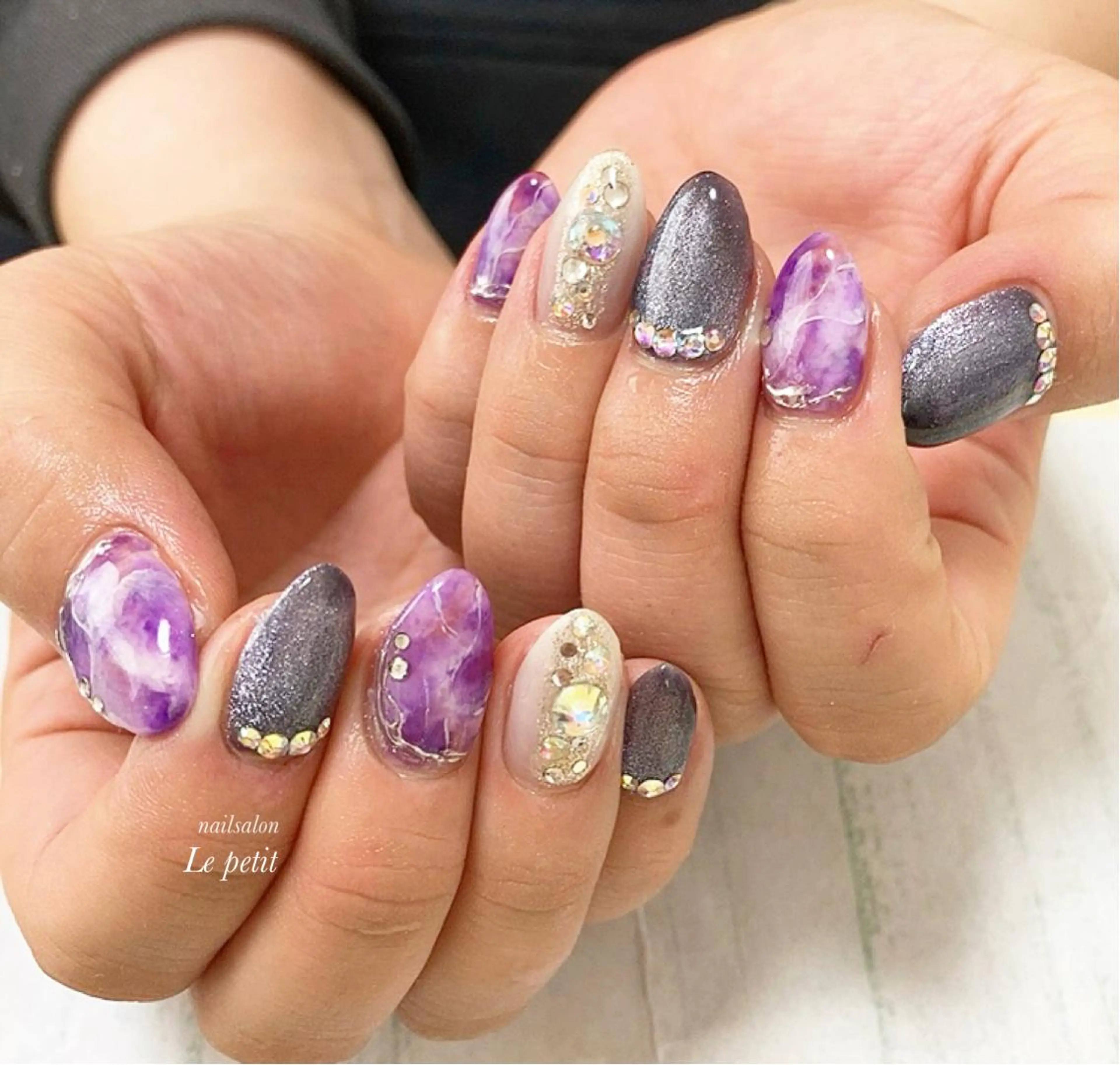 ネイル 石野 広佳のネイルデザイン