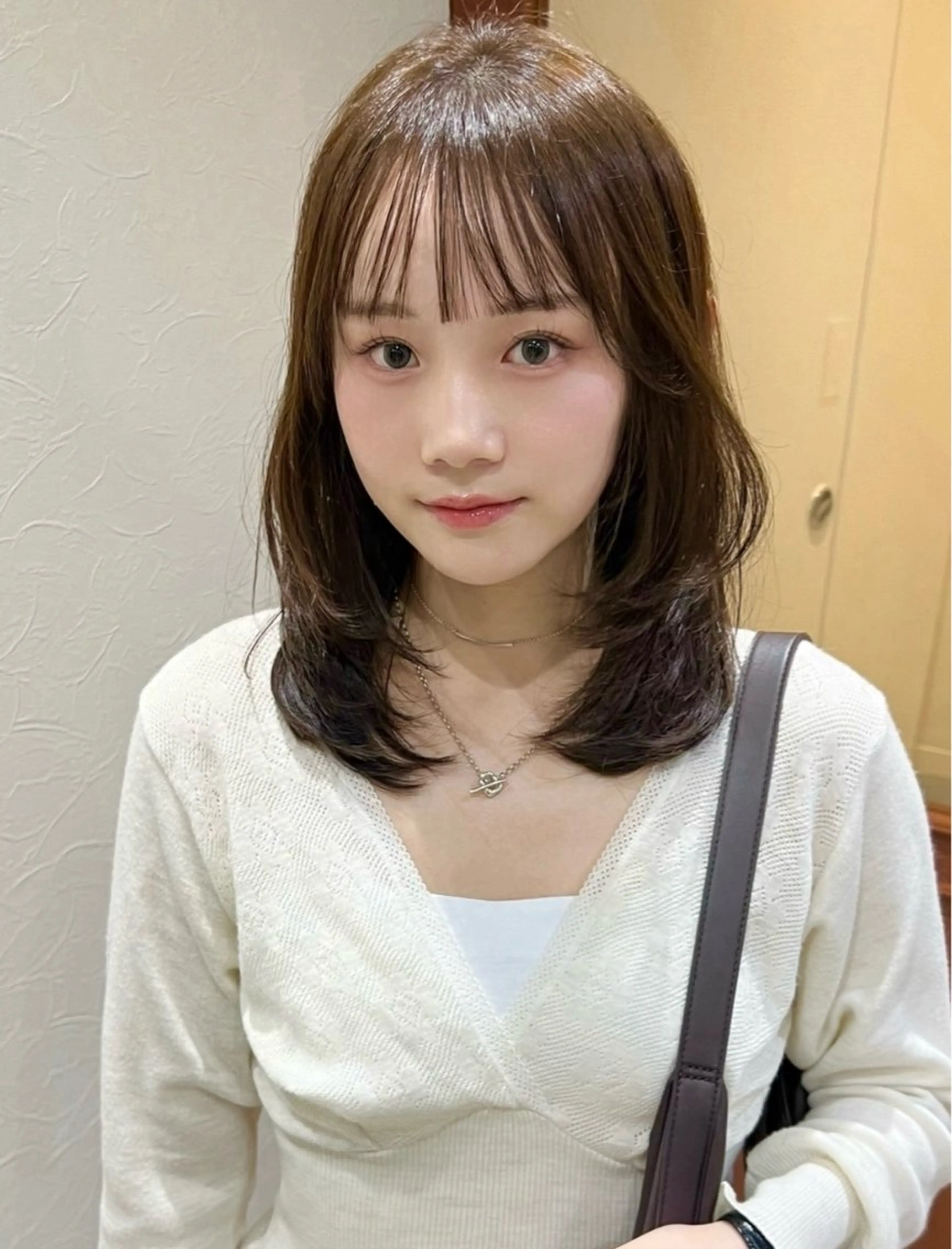 セミロング カラー ベージュカラー オリーブベージュ 髪質改善 レイヤーカット トリートメント ヘアカラー Kasumi /伏見 /髪質改善/ロングのヘアスタイル