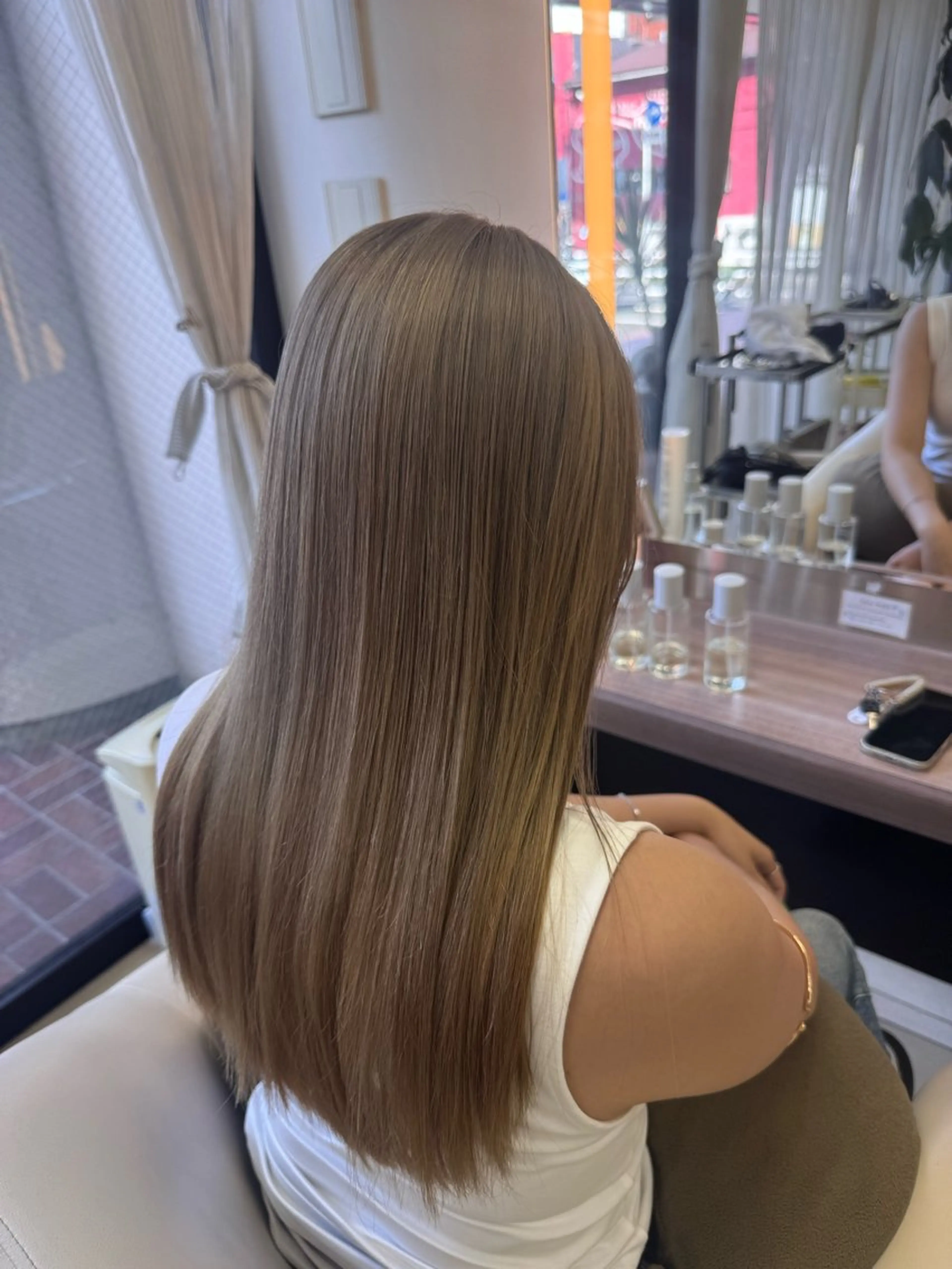 ロング ダブルカラーベージュ カラー/tuburaのヘアスタイル