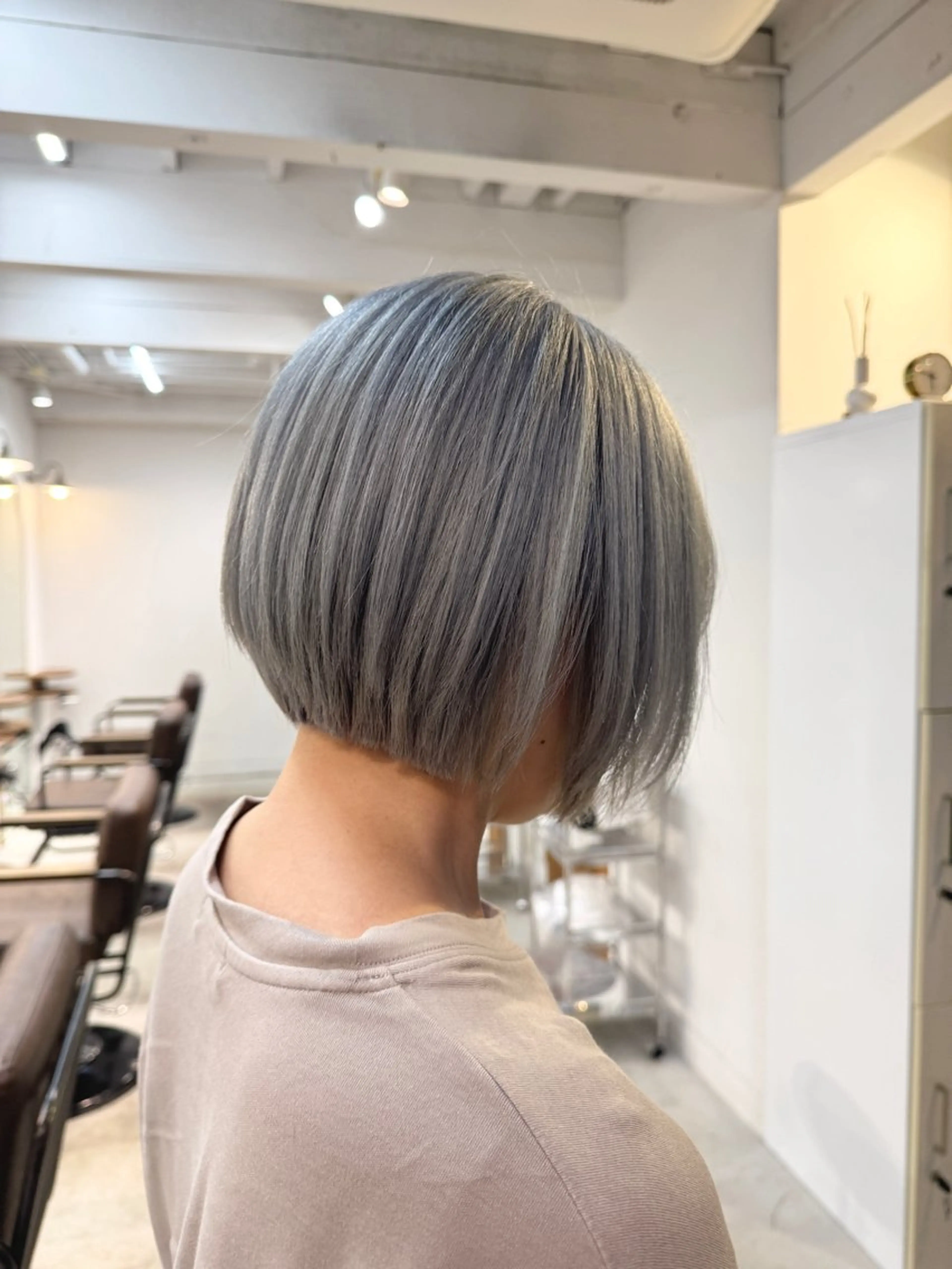 ショート カラー ヘアカラー トリートメント 透明感カラー/ハイト ーン/メイク/umiのヘアスタイル