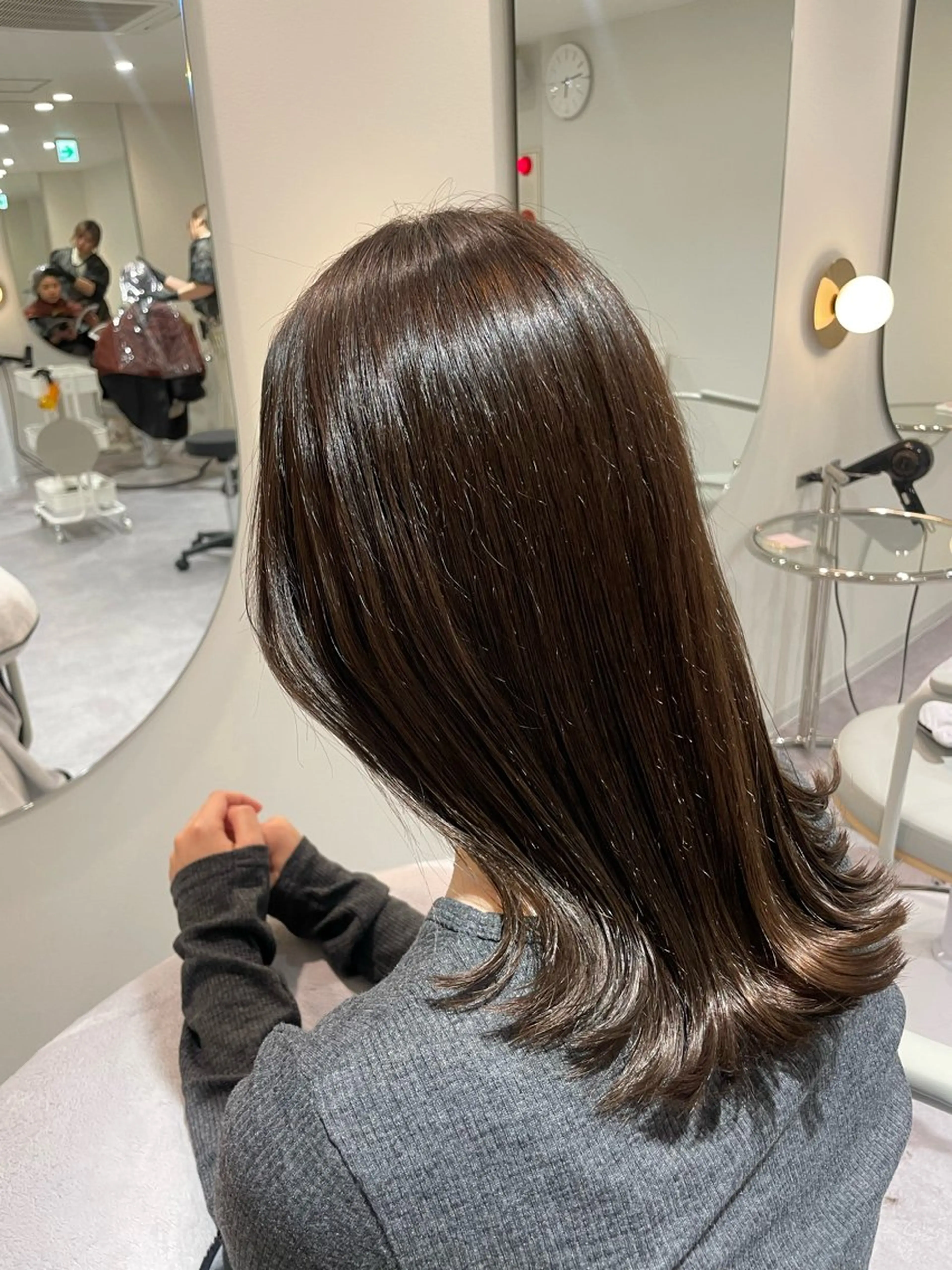 ロング 廣岡 采音のヘアスタイル