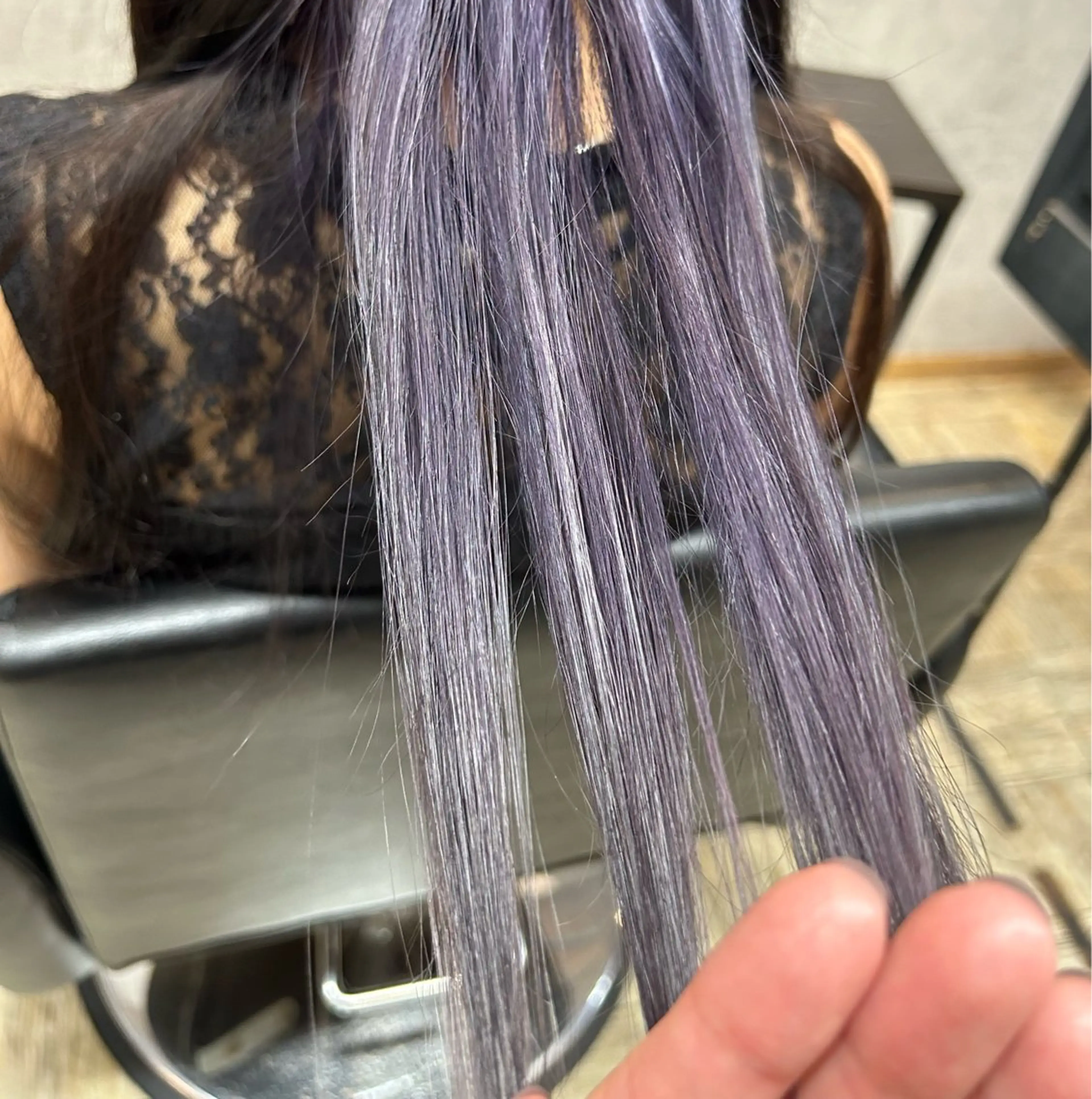 セミロング カラー パープルカラー シルバー noa Hair Design 町田店所属・青柳 若奈のヘアスタイル