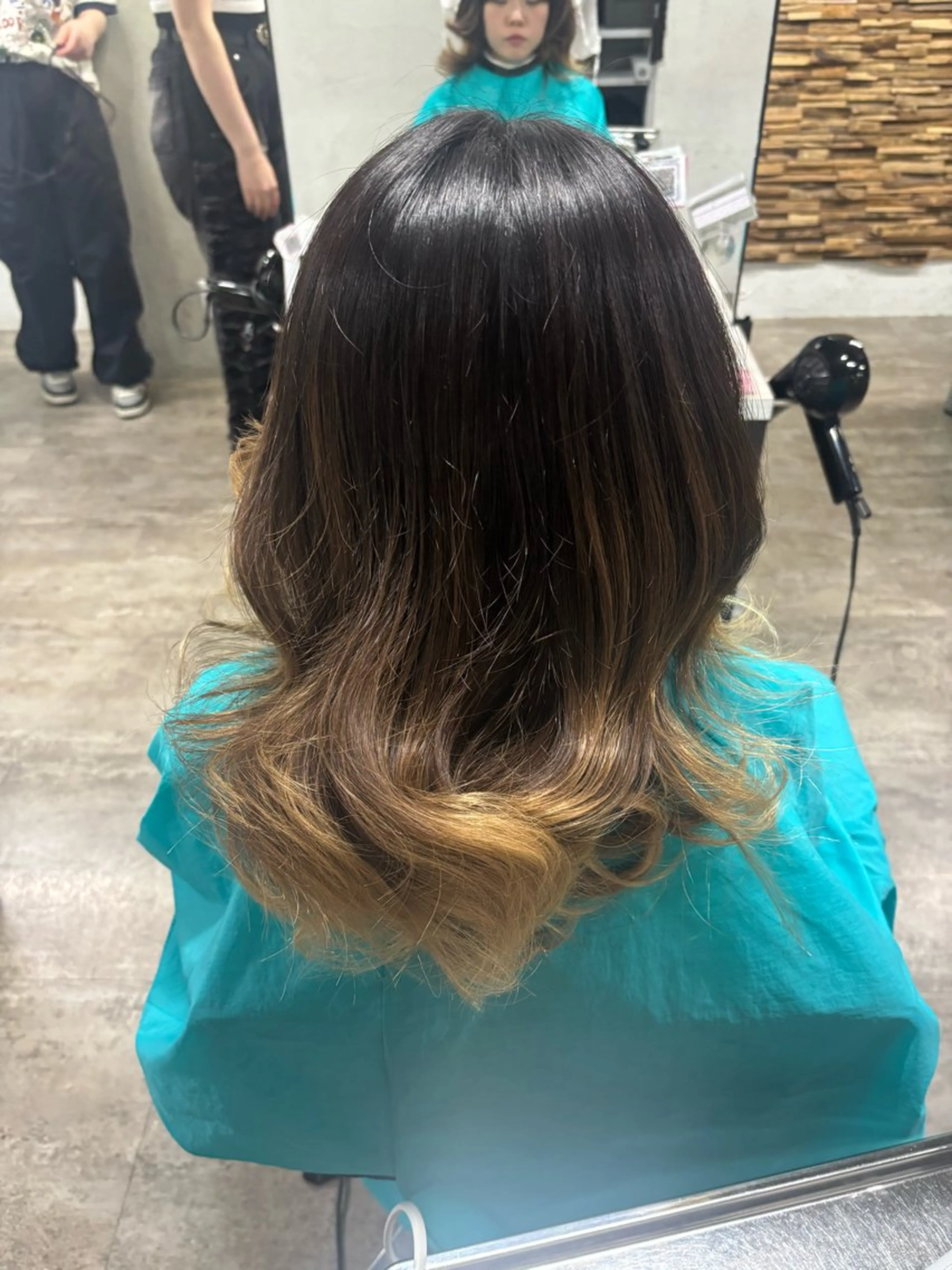 ミディアム カラー ブリーチモデル募 集🩵AYAKA🩵のヘアスタイル