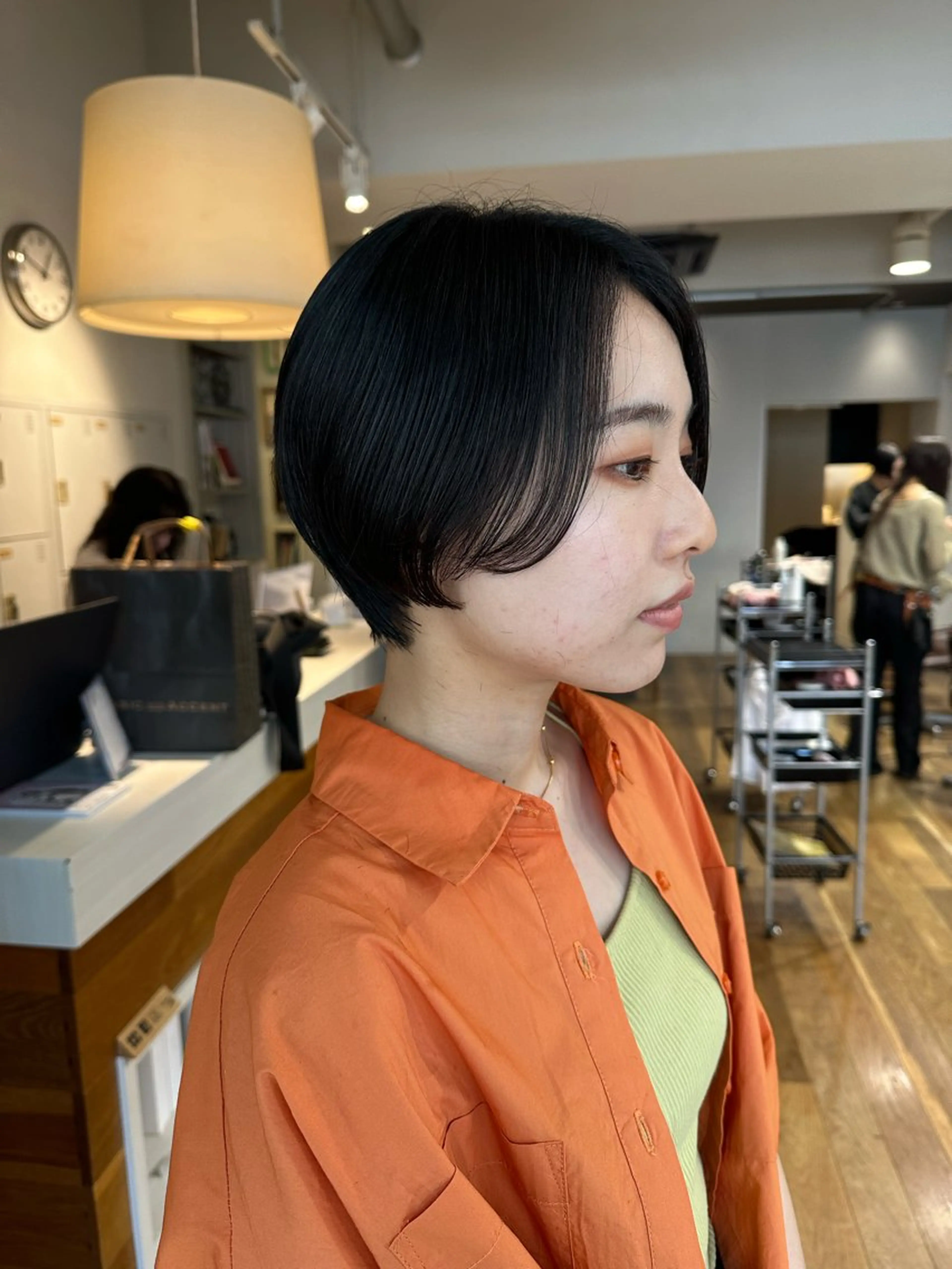 ショート カット 塩澤 榛奈のヘアスタイル