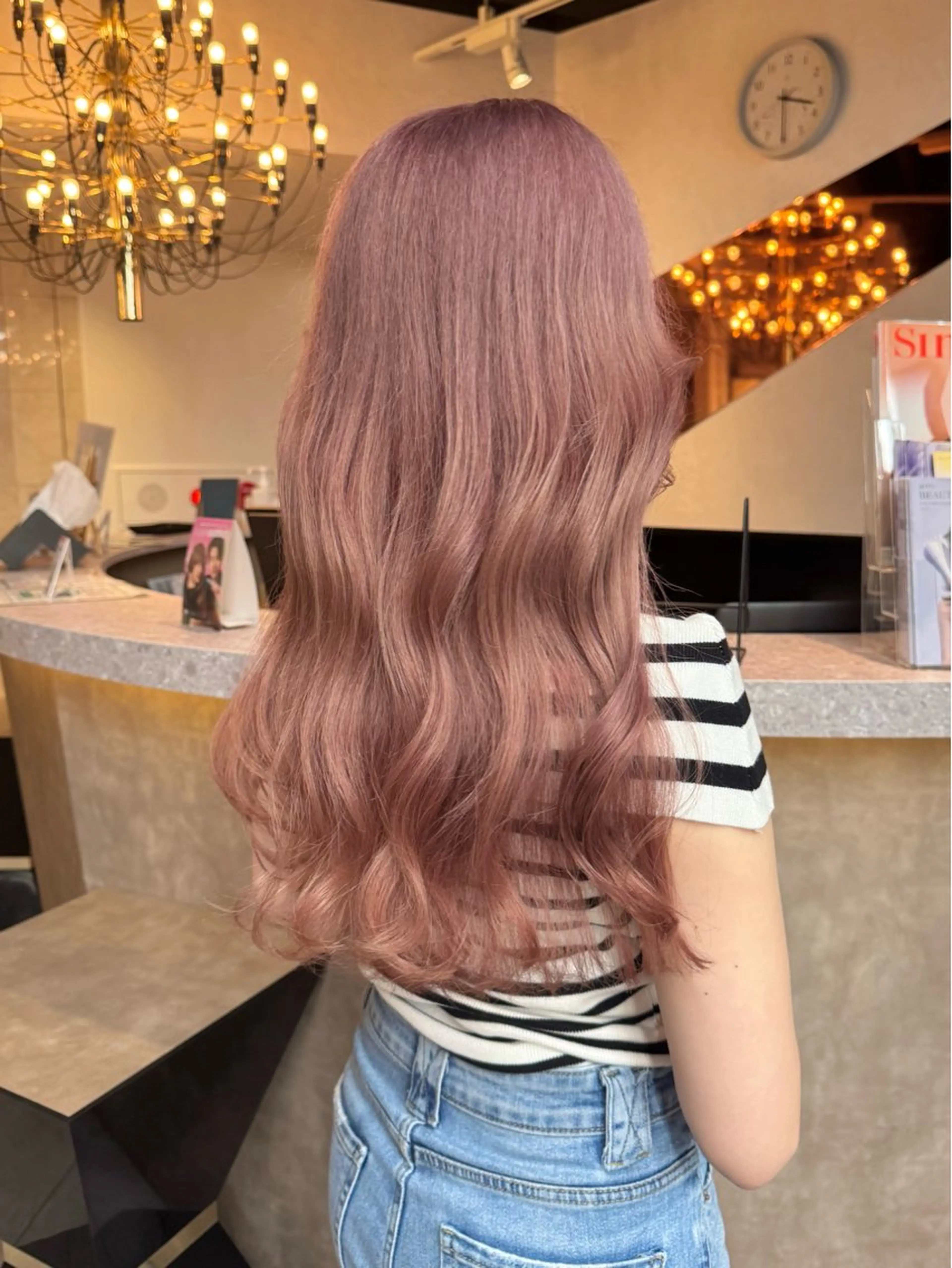 ロング カラー ヘアアレンジ 西谷 さきのヘアスタイル