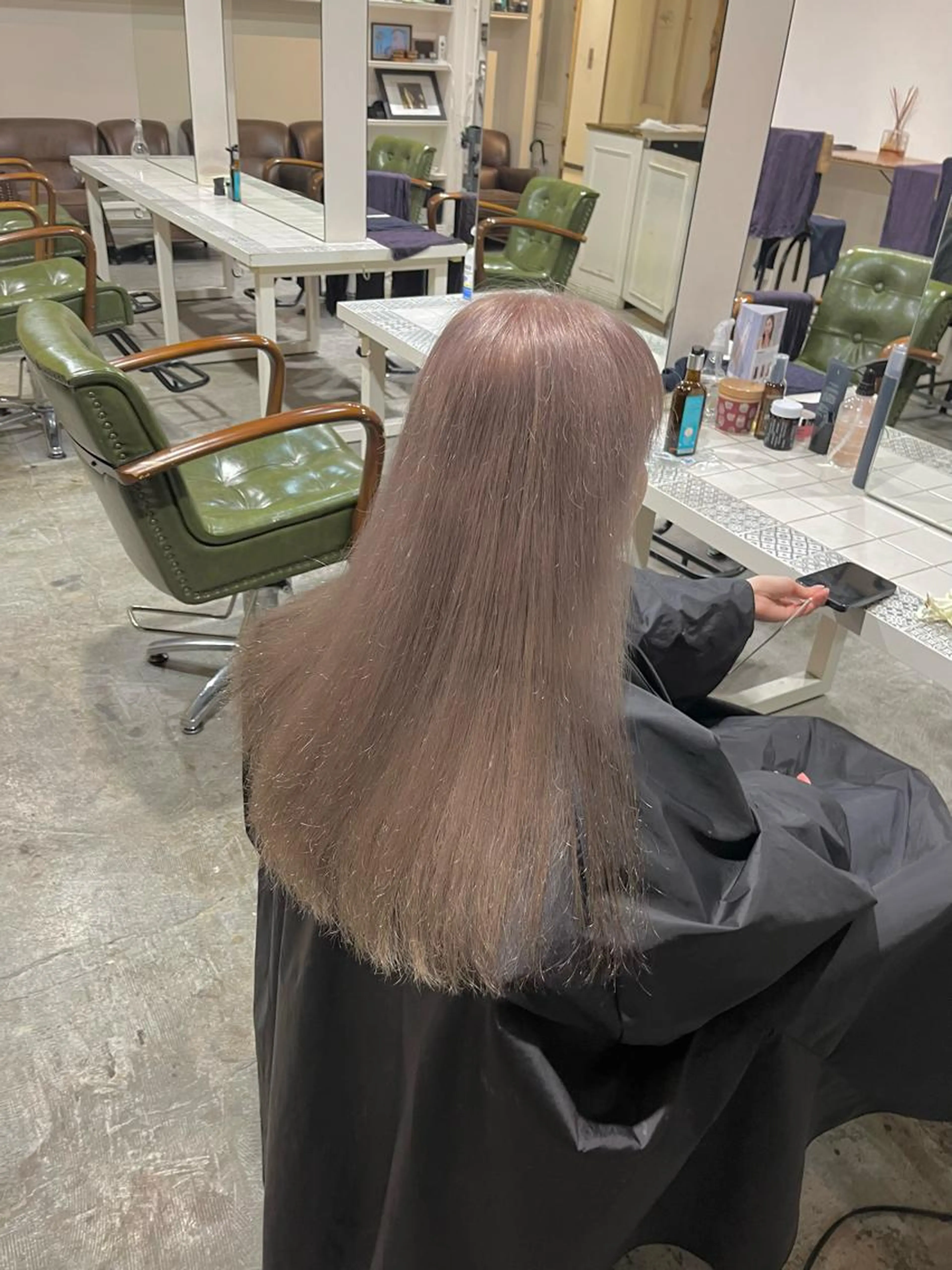 ケアブリーチ使用🍏トリプルカラー【ブリーチ×2回＋カラー】極上トリートメントサービスの写真