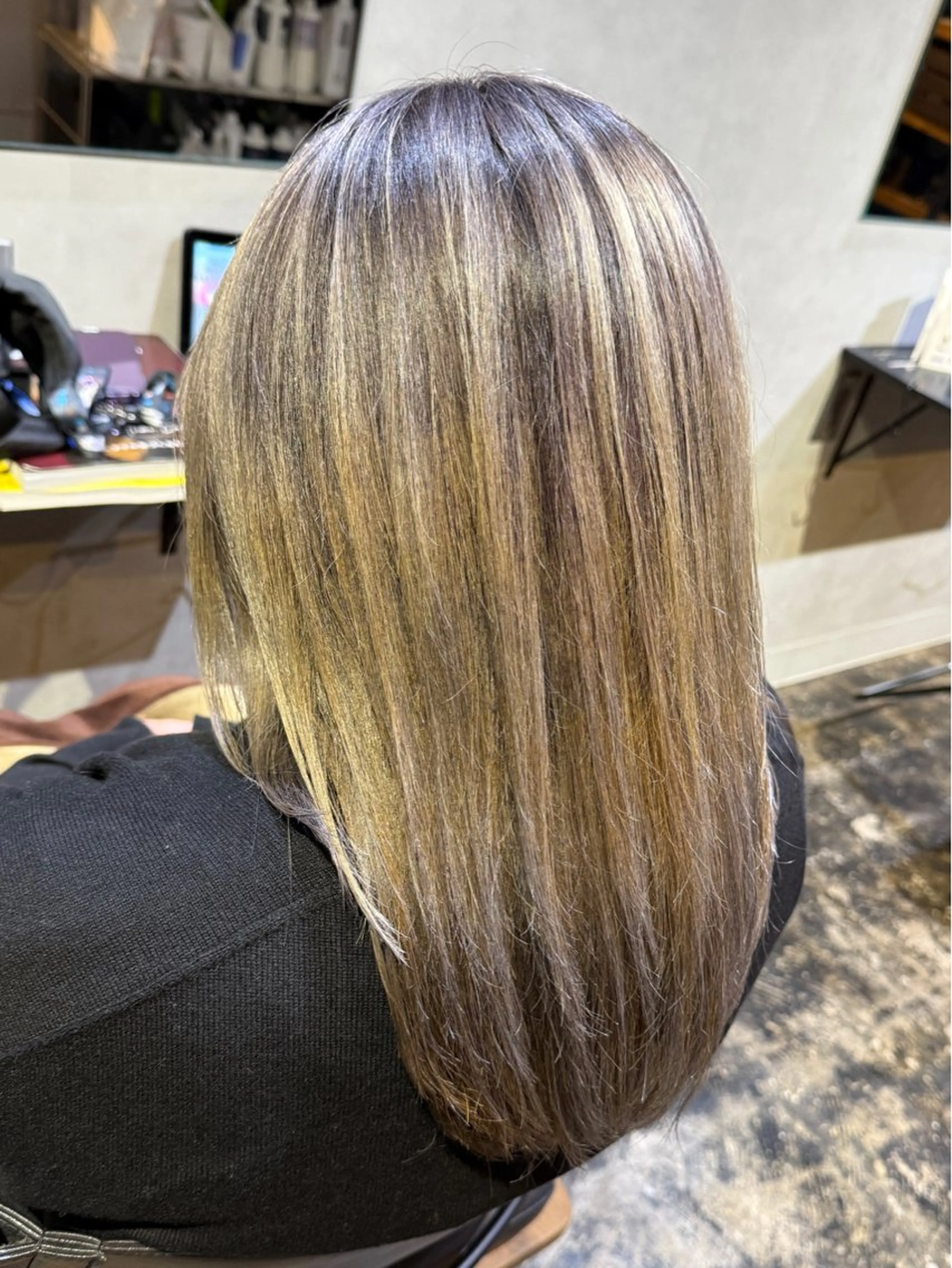 セミロング カラー カット ヘアカラー トリートメント 透明感カラー/パーマ 🌀アオノのヘアスタイル