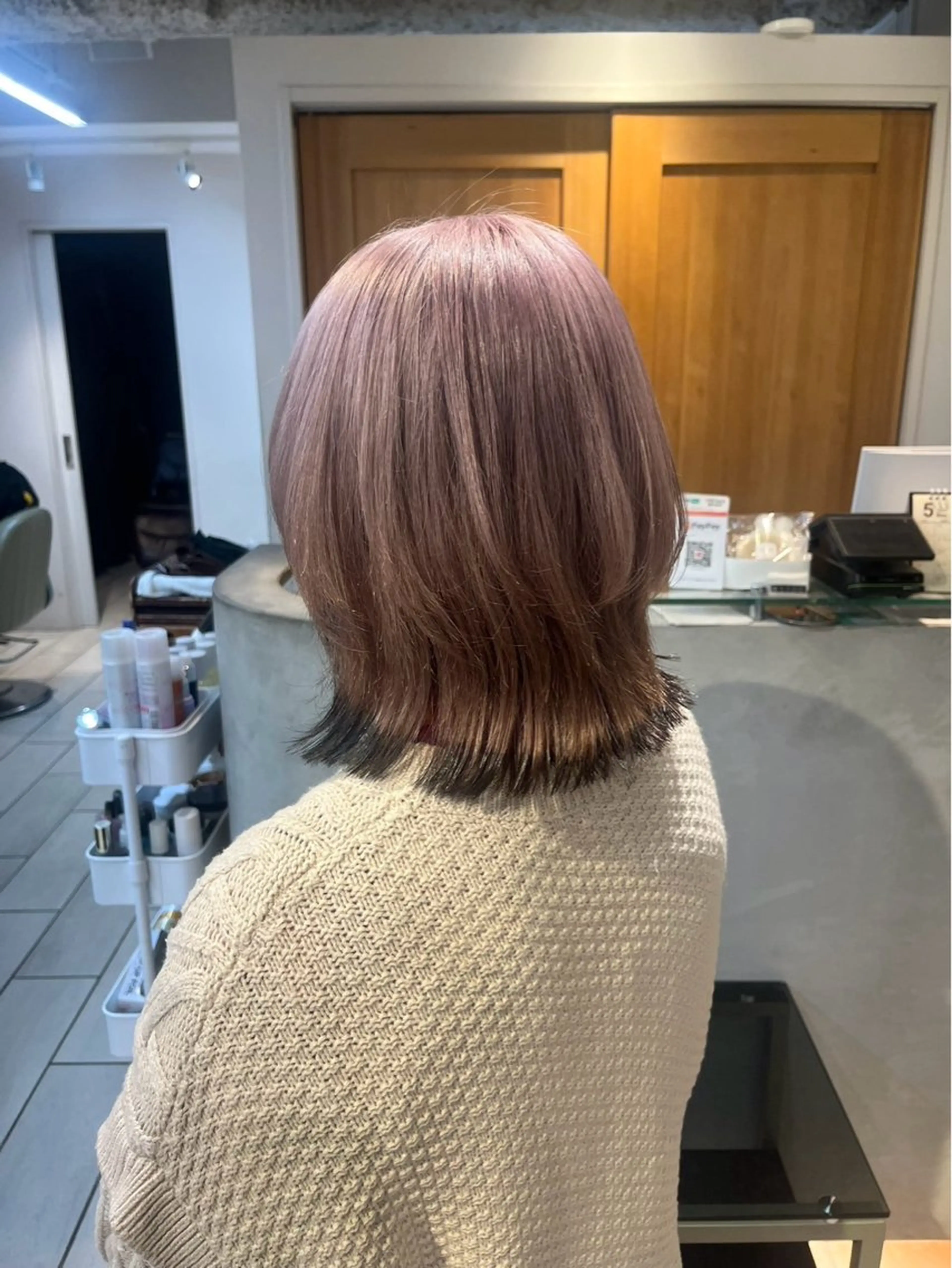 ミディアム 志賀 菜妃のヘアスタイル