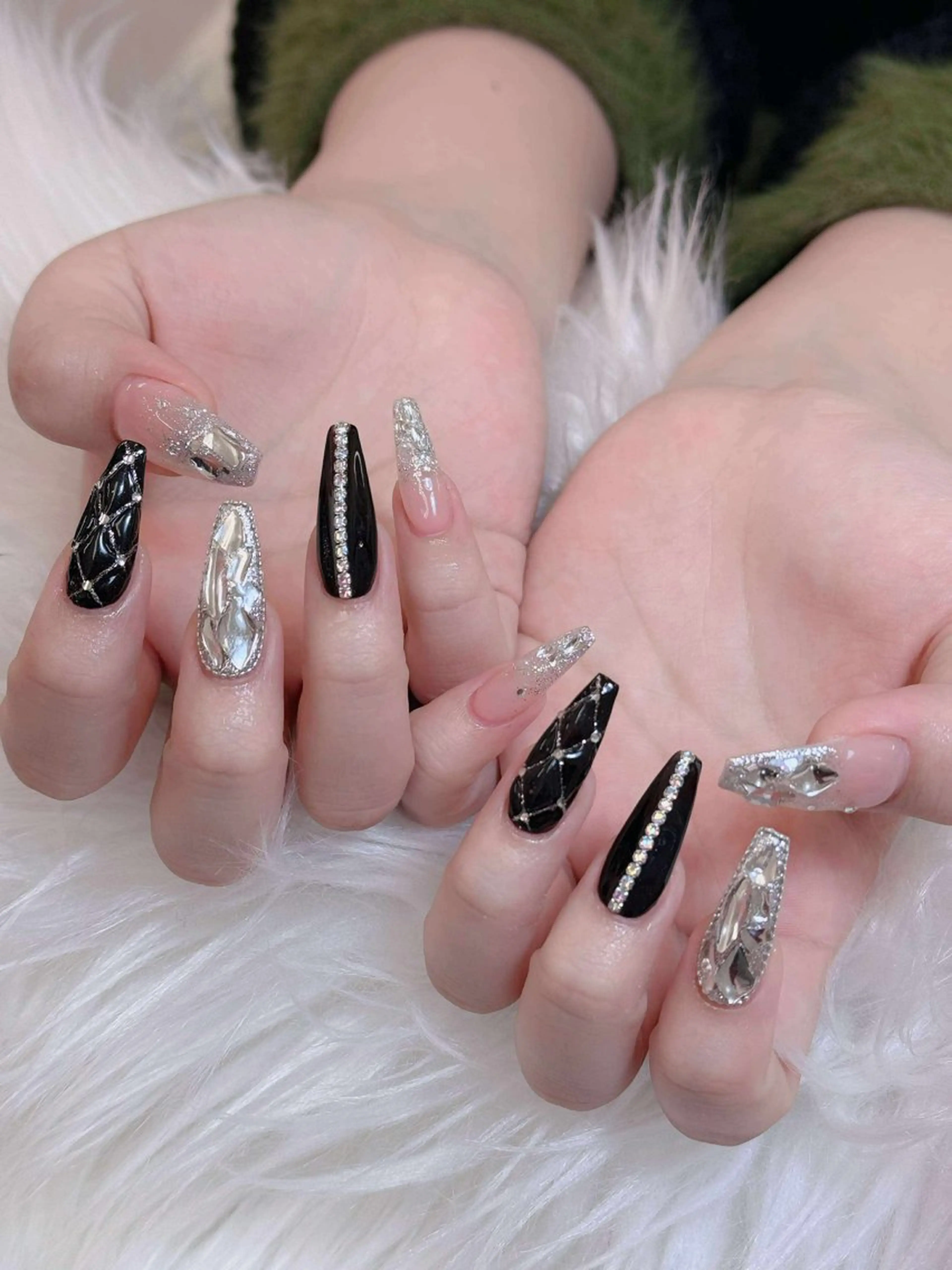 ネイル オーロラネイル チークネイル フットネイル フレンチネイル 韓国ネイル ハンドネイル Lumi Nailのネイルデザイン