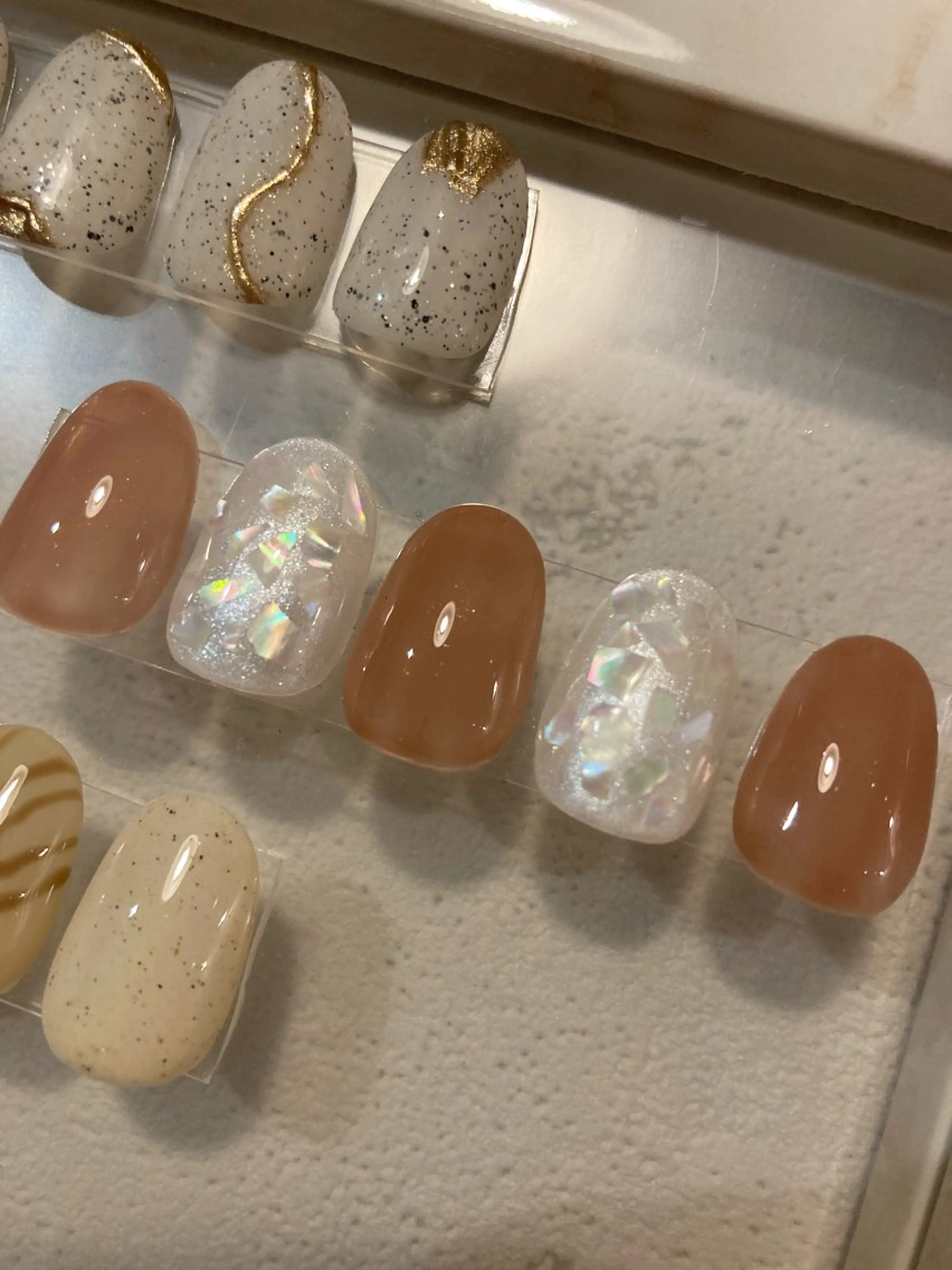 ネイル アートネイル キラキラネイル ワンカラーネイル ピンク リビングサロン ricca【リッカ】のネイルデザイン