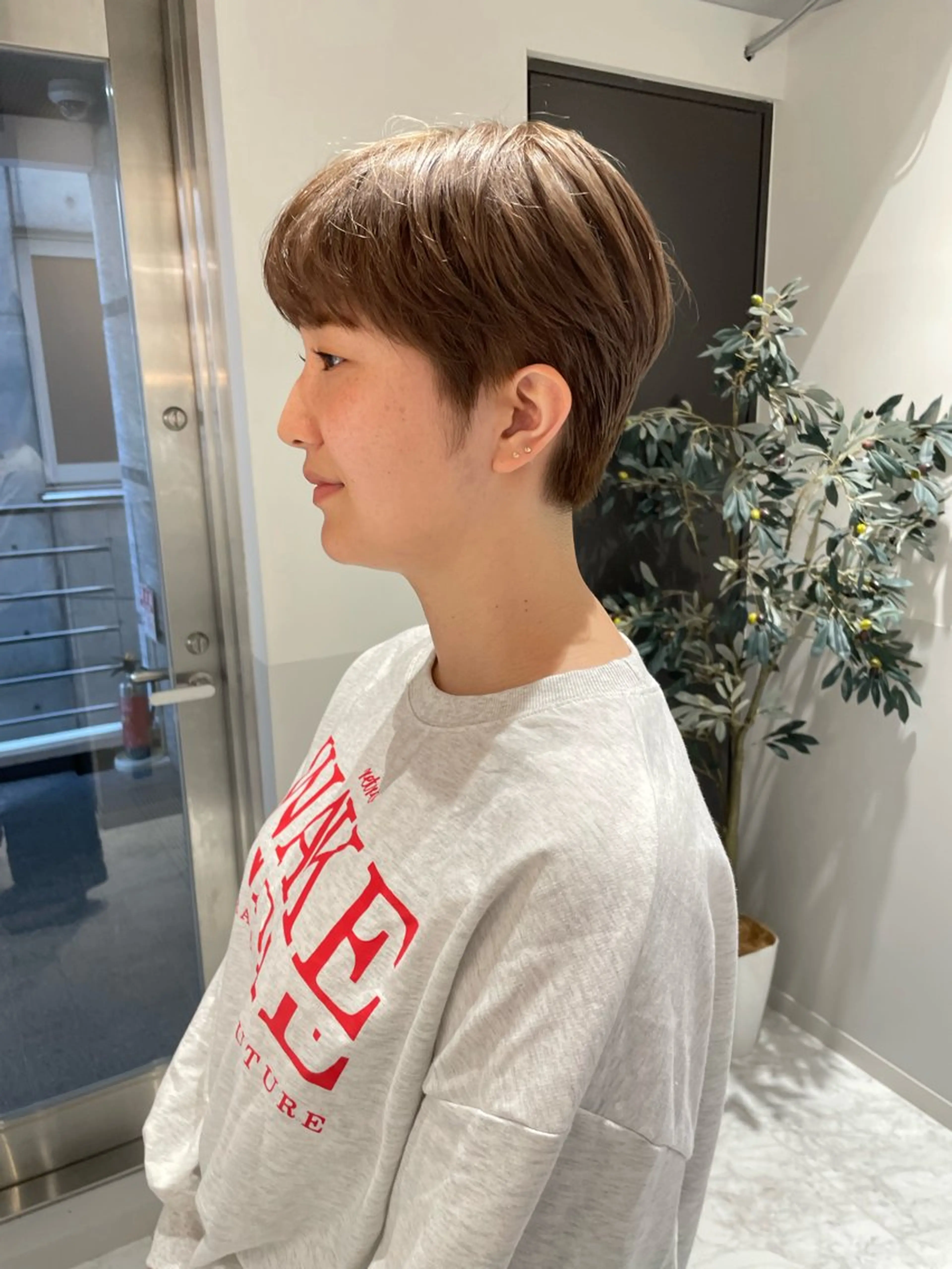 ショート カット ヘアカラー satsuki 暖色・ブラウンカラーのヘアスタイル