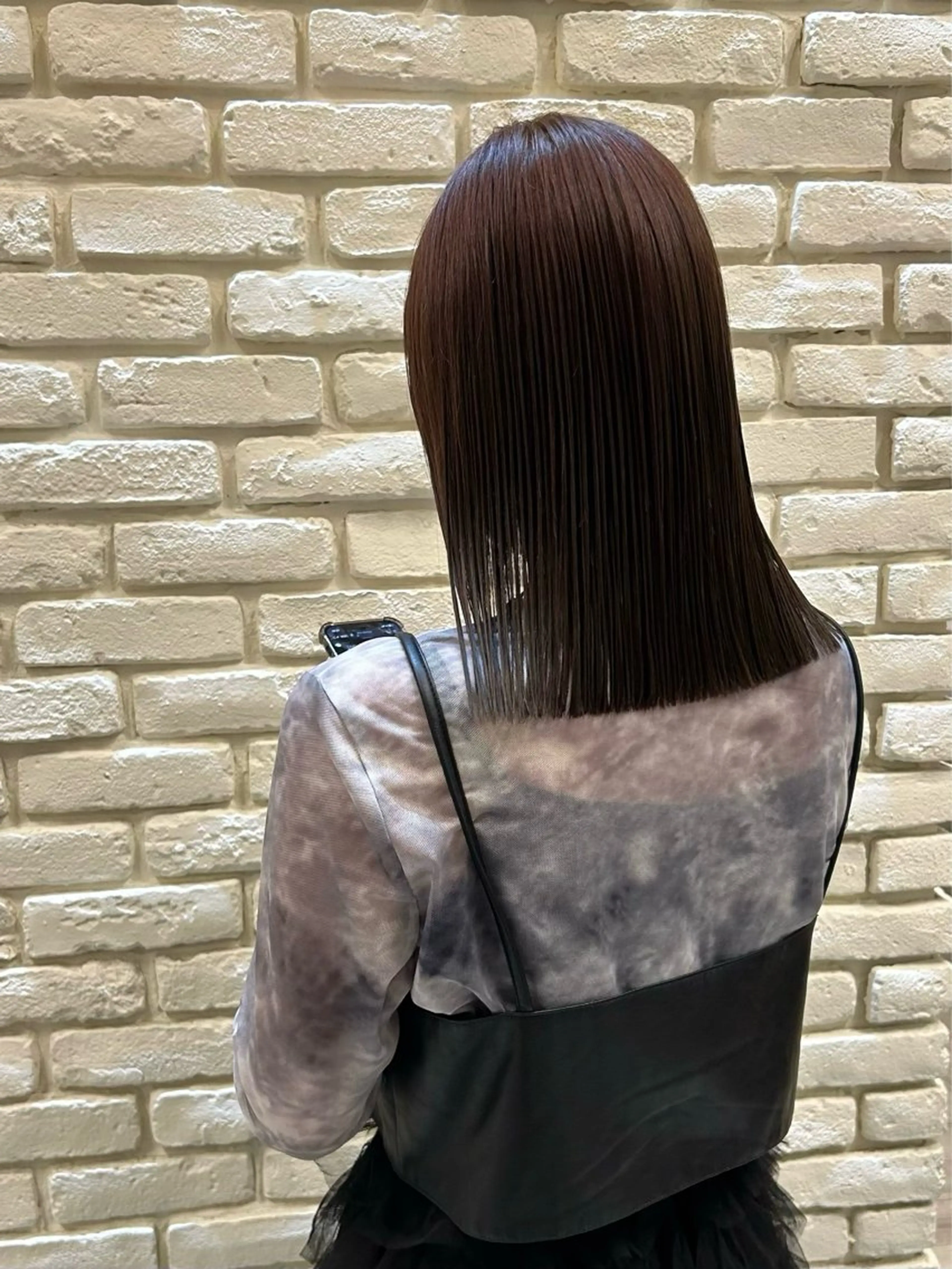 ミディアム カラー ルプラボウ  藤原 千紗のヘアスタイル