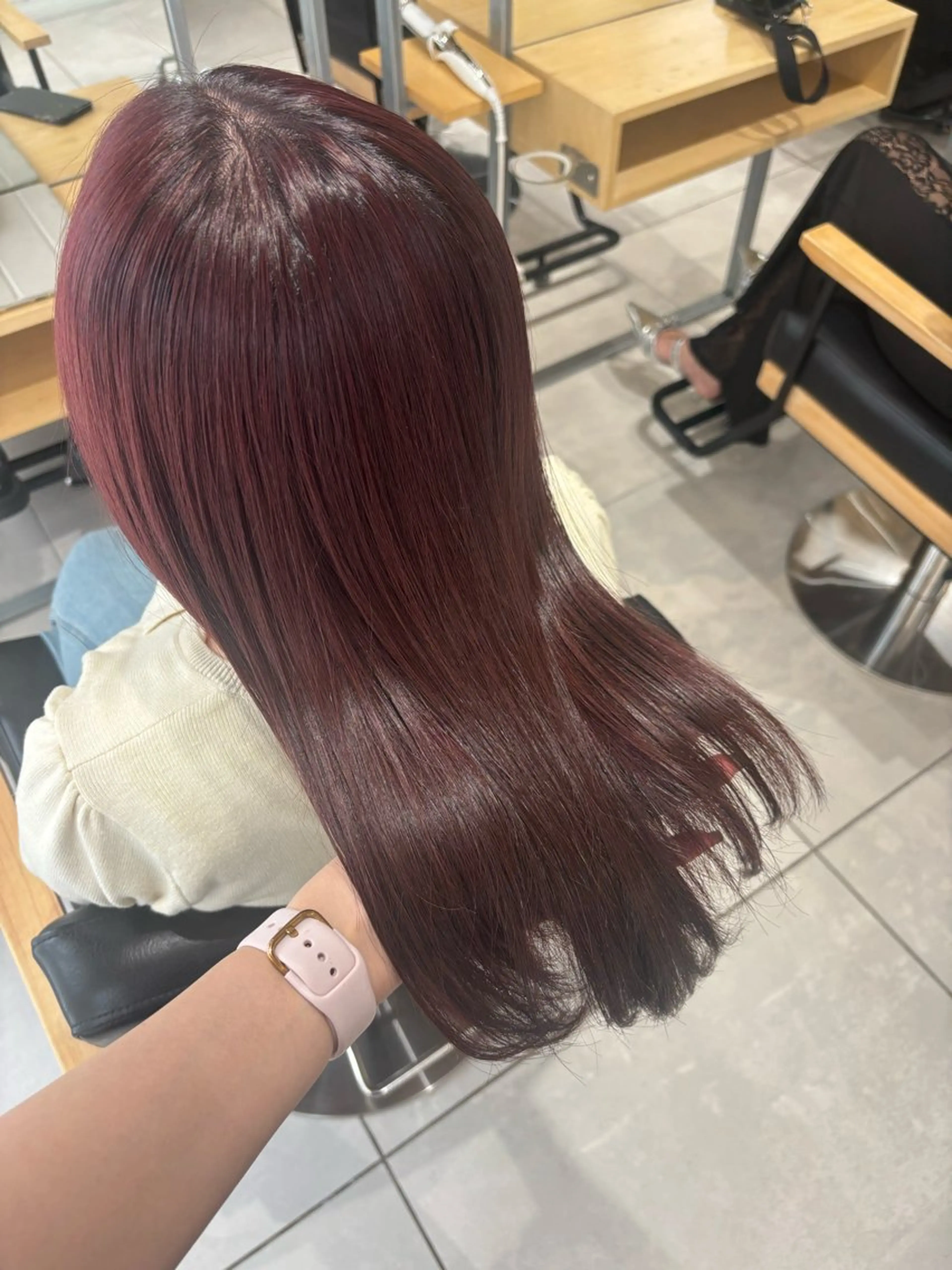 ミディアム カラー ベージュ/グレージュ 🧸あやか/表参道のヘアスタイル