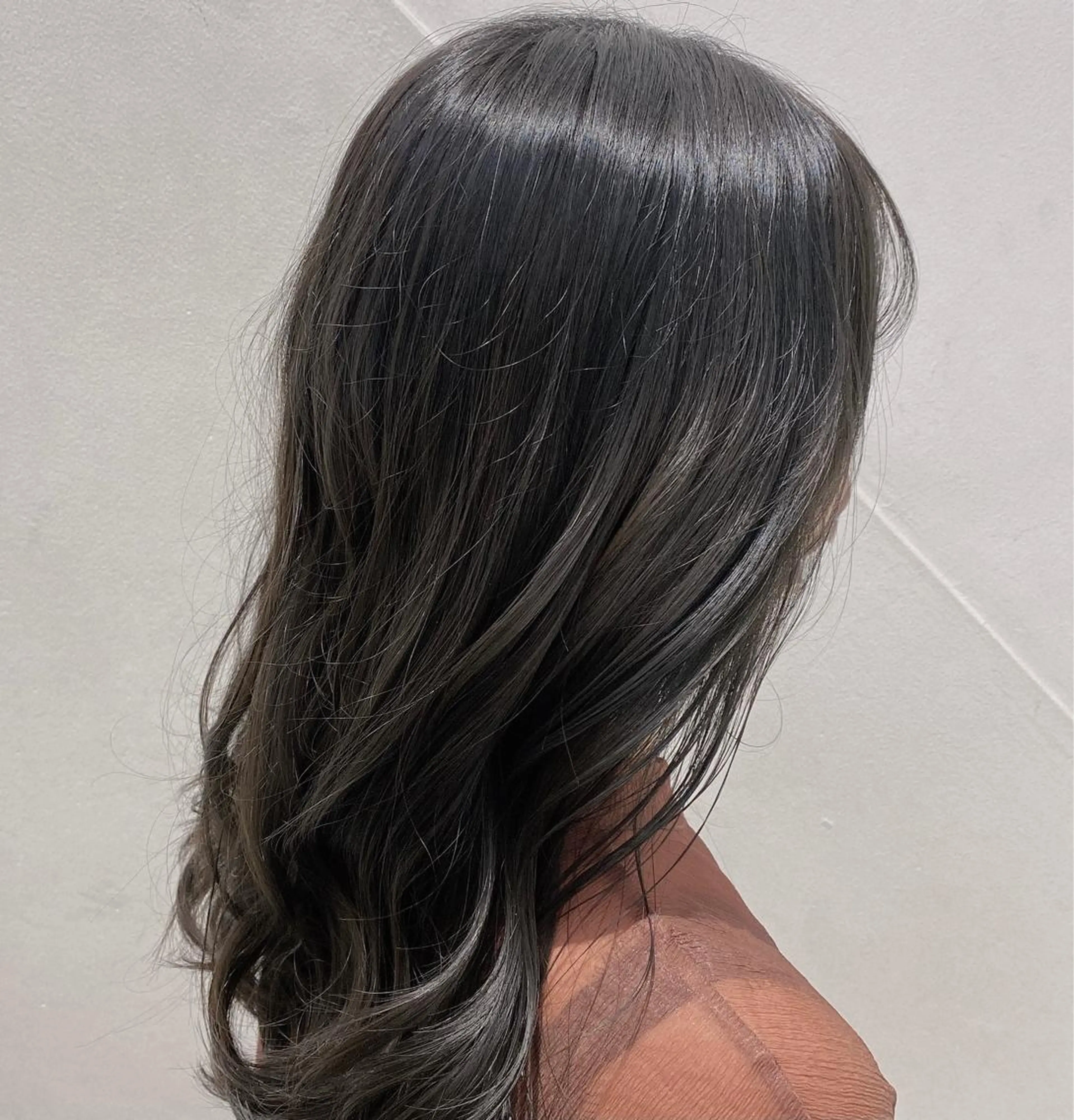 ロング カラー アッシュ ✨くびれスタイル✨️ 戸嶋穂乃香のヘアスタイル