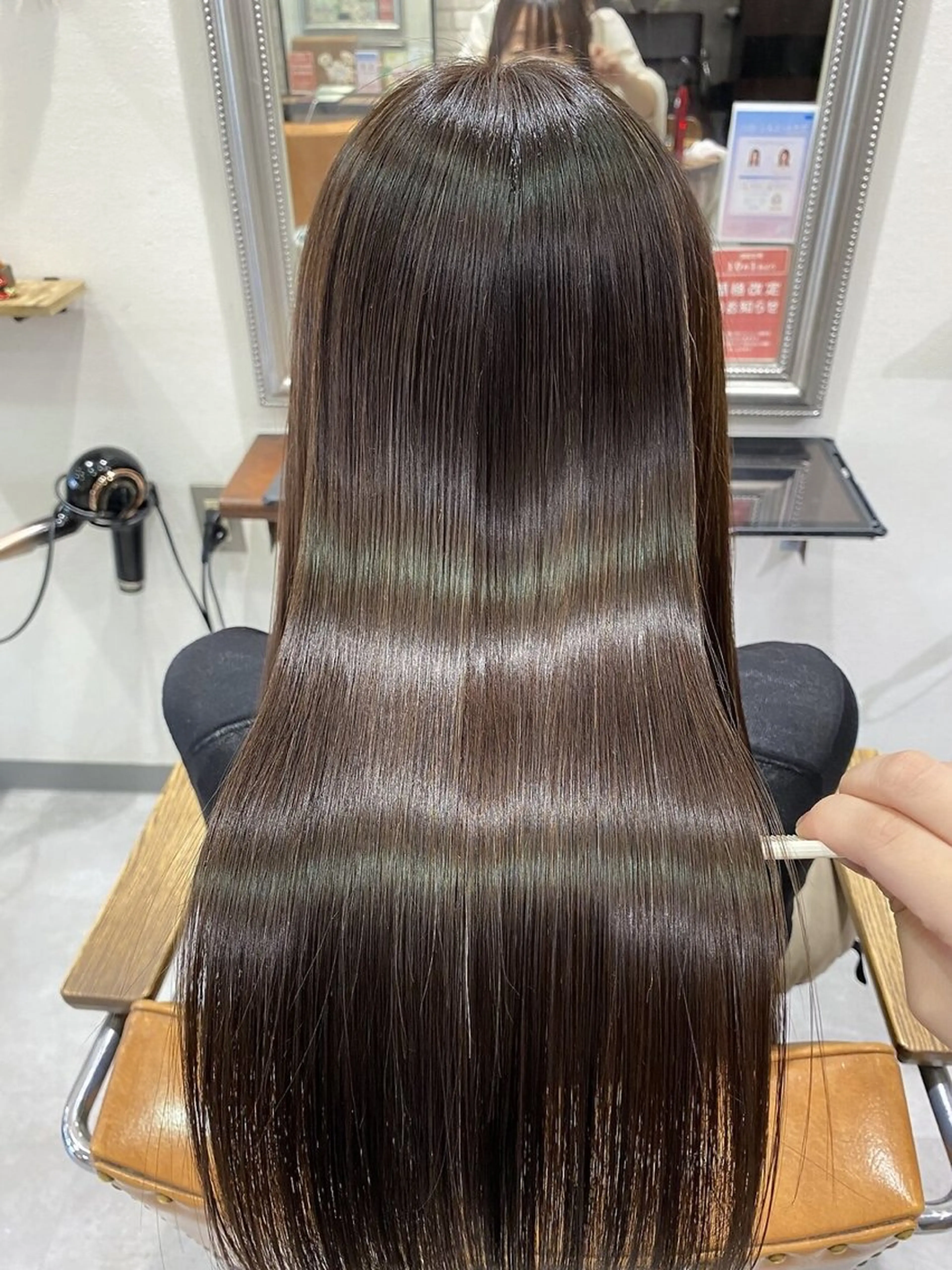 ロング カラー ハイライトカラー ハイライト 髪質改善 縮毛矯正 トリートメント Hello Design Coconeel所属・髪質改善アンジュール かのんのヘアスタイル