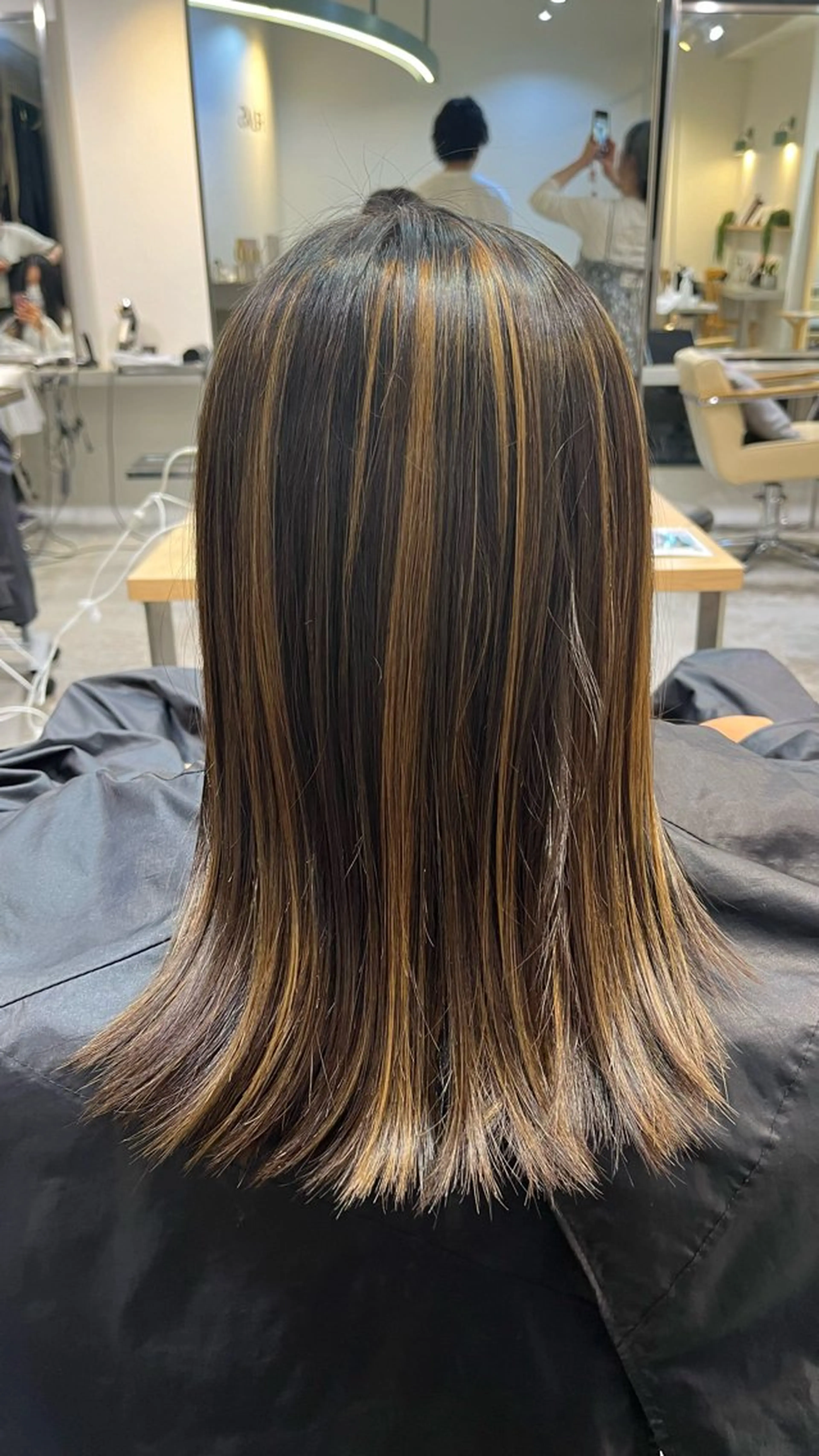 セミロング カラー 鷲田 晴輝のヘアスタイル