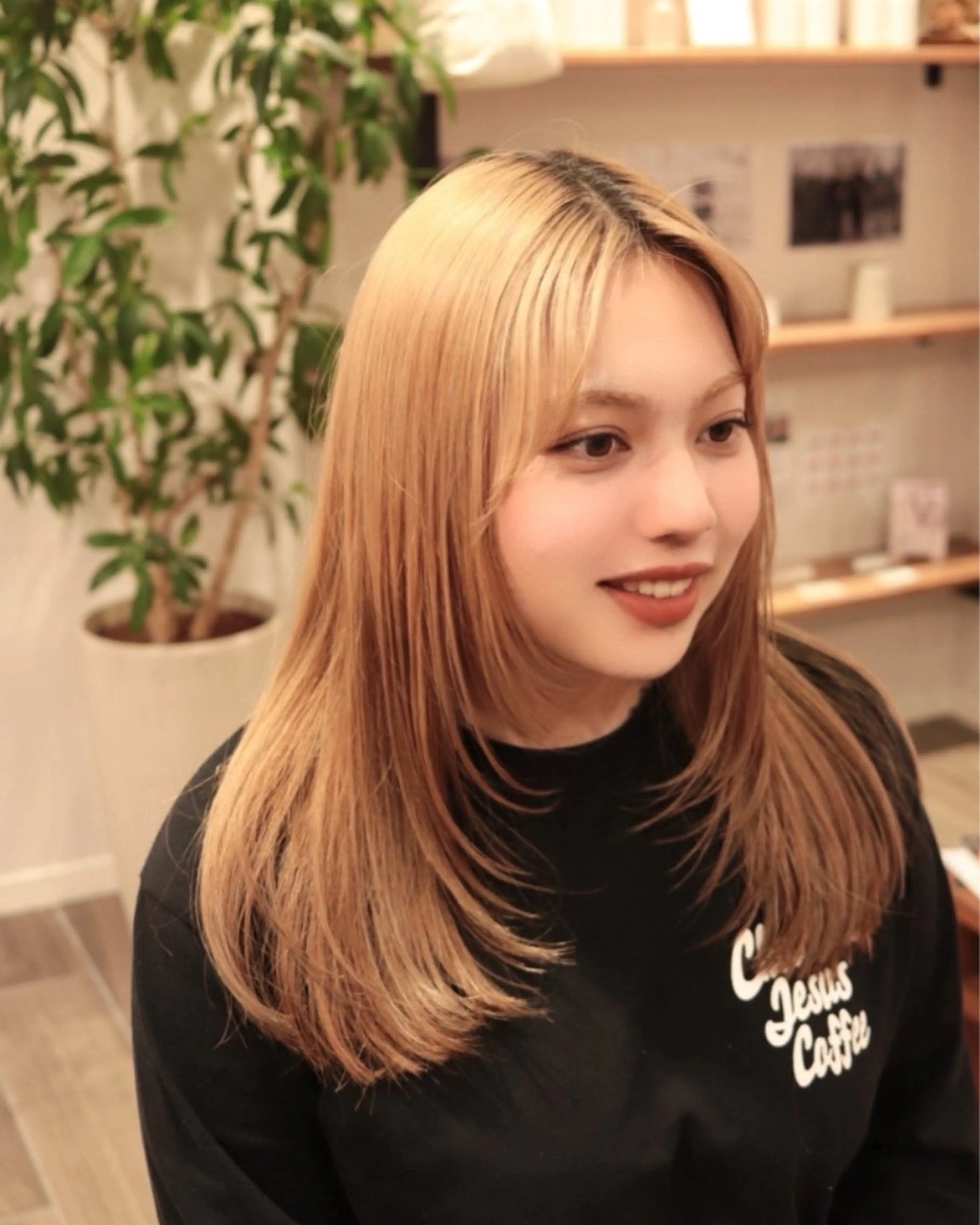 ロング 顔まわりレイヤー レイヤーカット ロング カット shampoo hair salon所属・🫧レイヤー/透明感 カラー/Ryukaのヘアスタイル