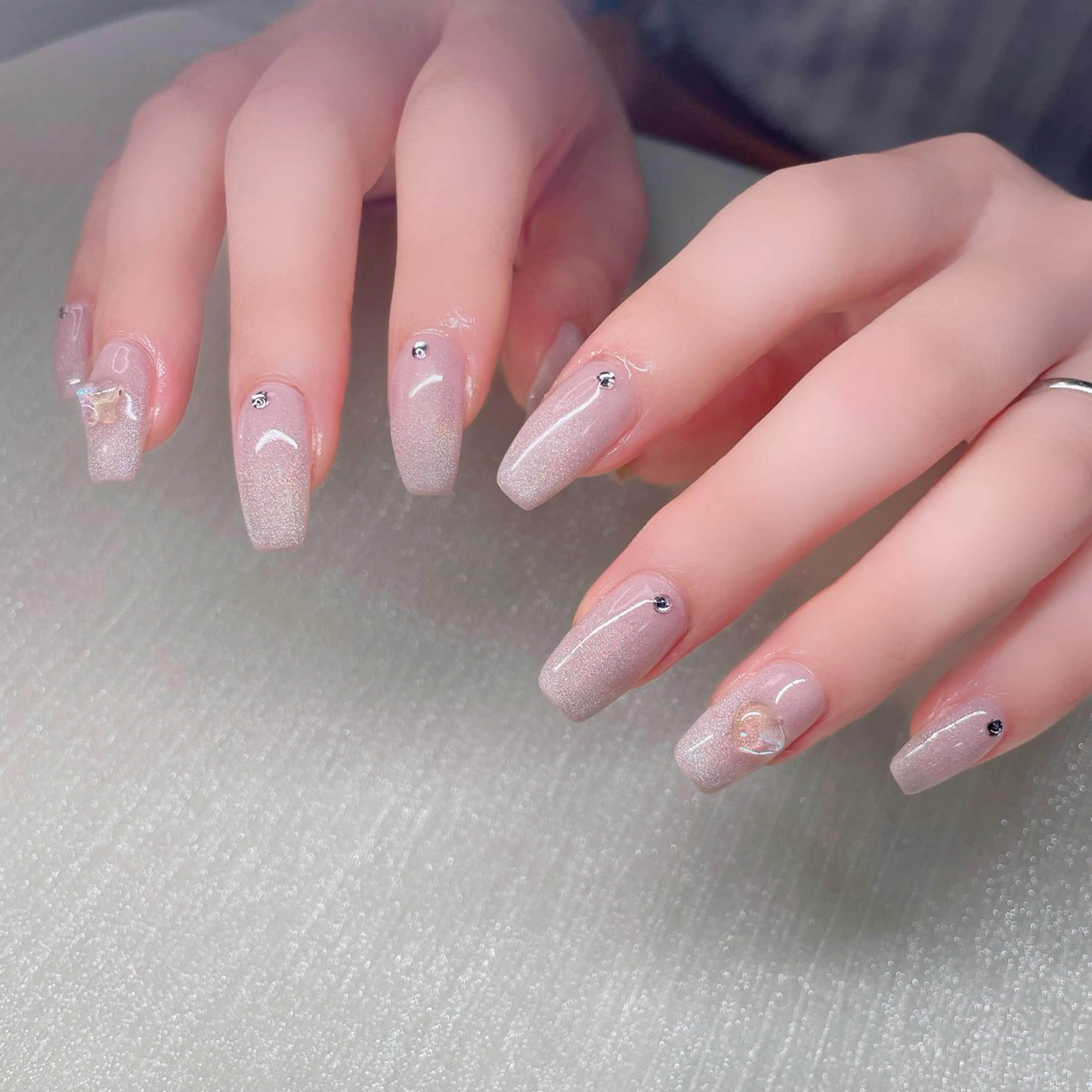 ネイル 長さ出し ストーンネイル ハンドネイル Nailist SUZU所属・Nailist suzuのネイルデザイン