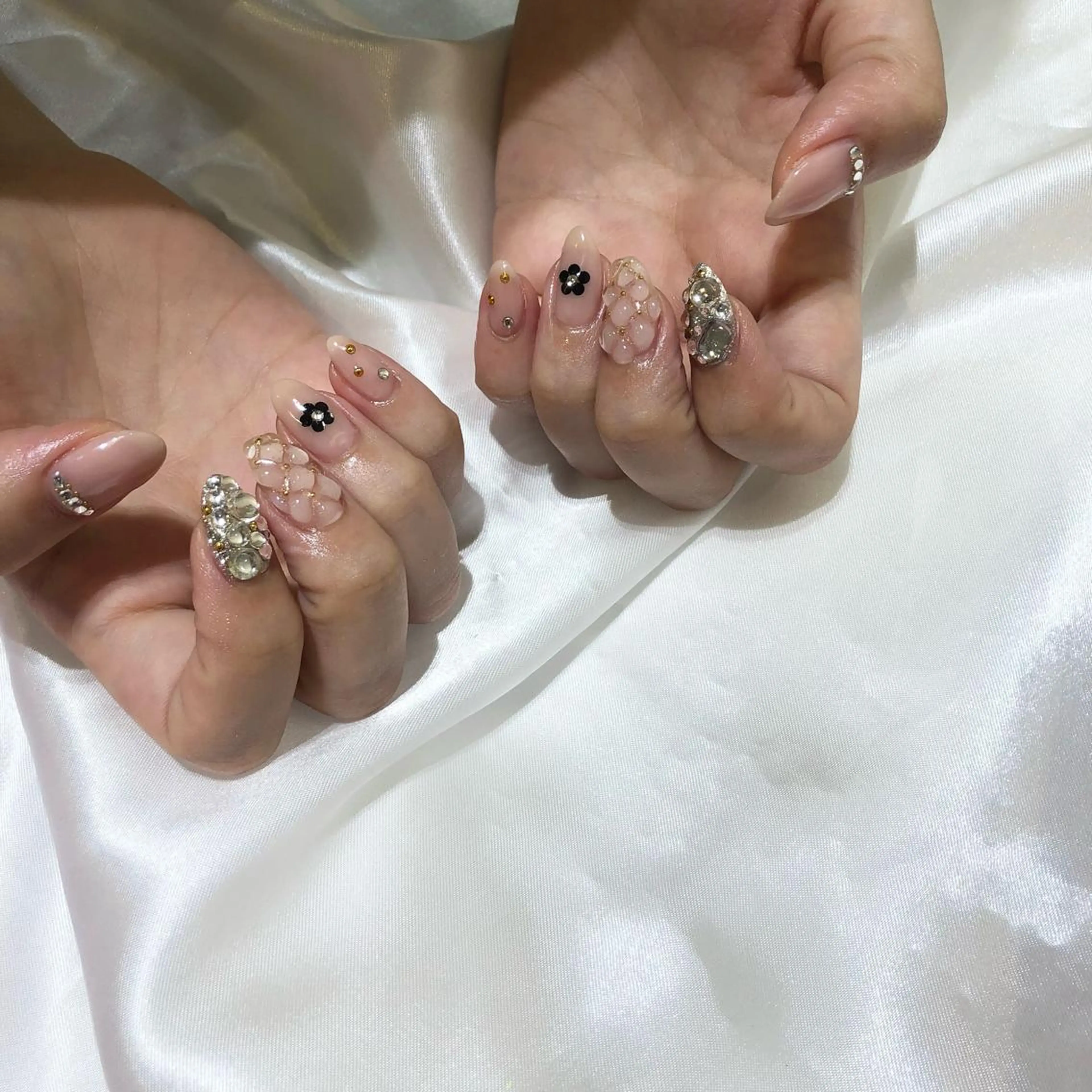 ネイル classic 新横浜所属・山田 暉のネイルデザイン