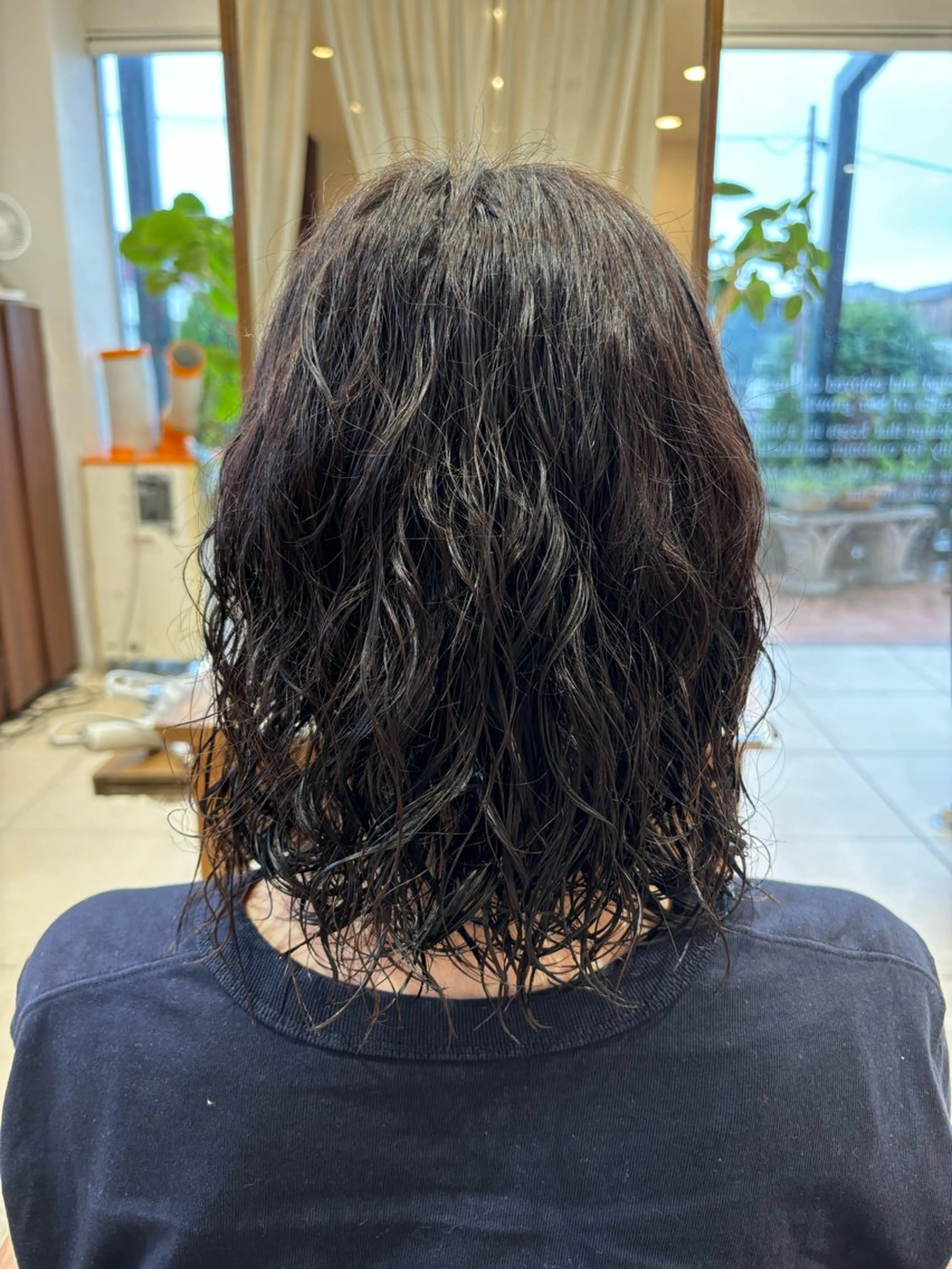 ミディアム パーマ ハイトーン/寒色系 カラー/Risa🌿のヘアスタイル