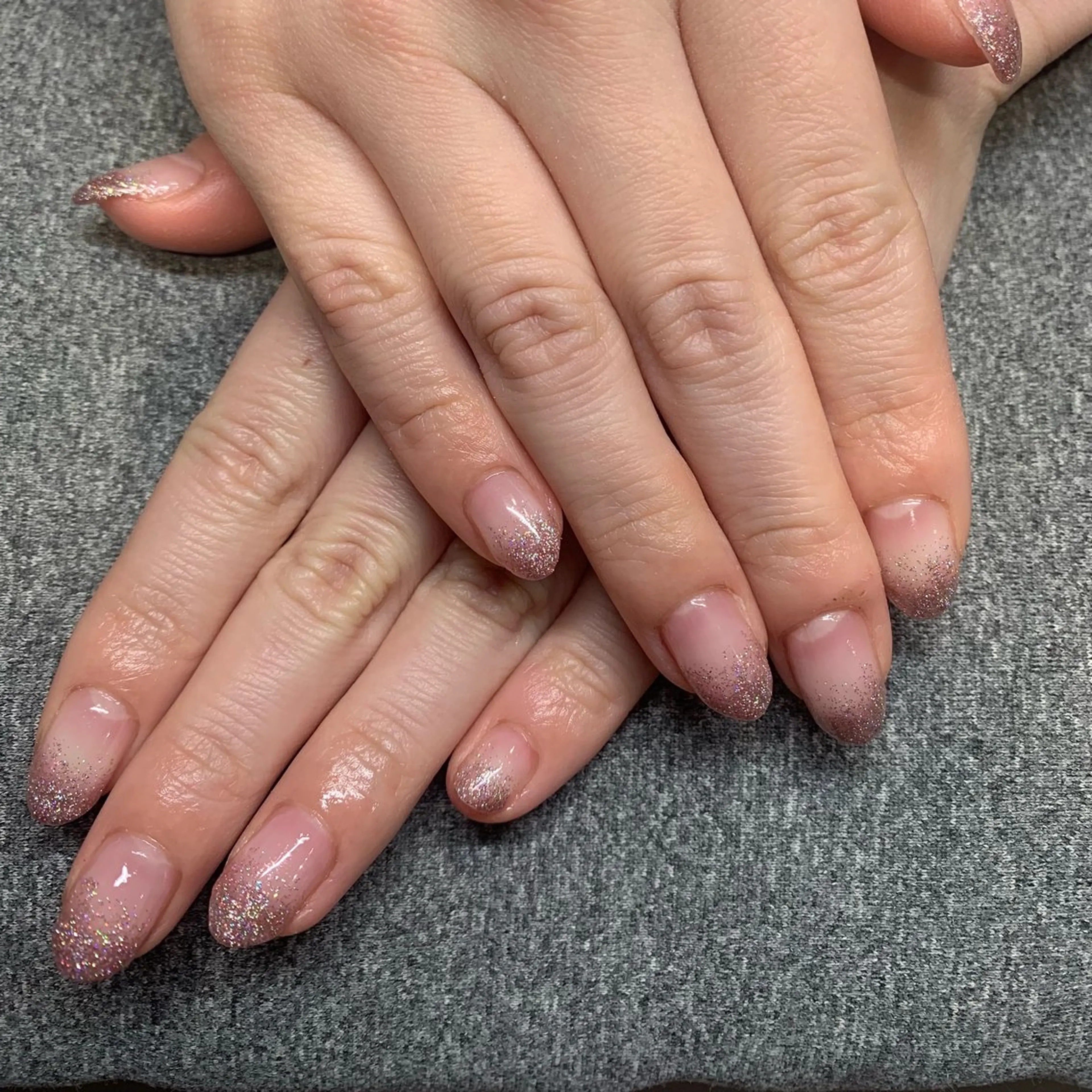 ネイル グラデーション ラメ(グリッター) ラメグラデーション &robe yurieのネイルデザイン