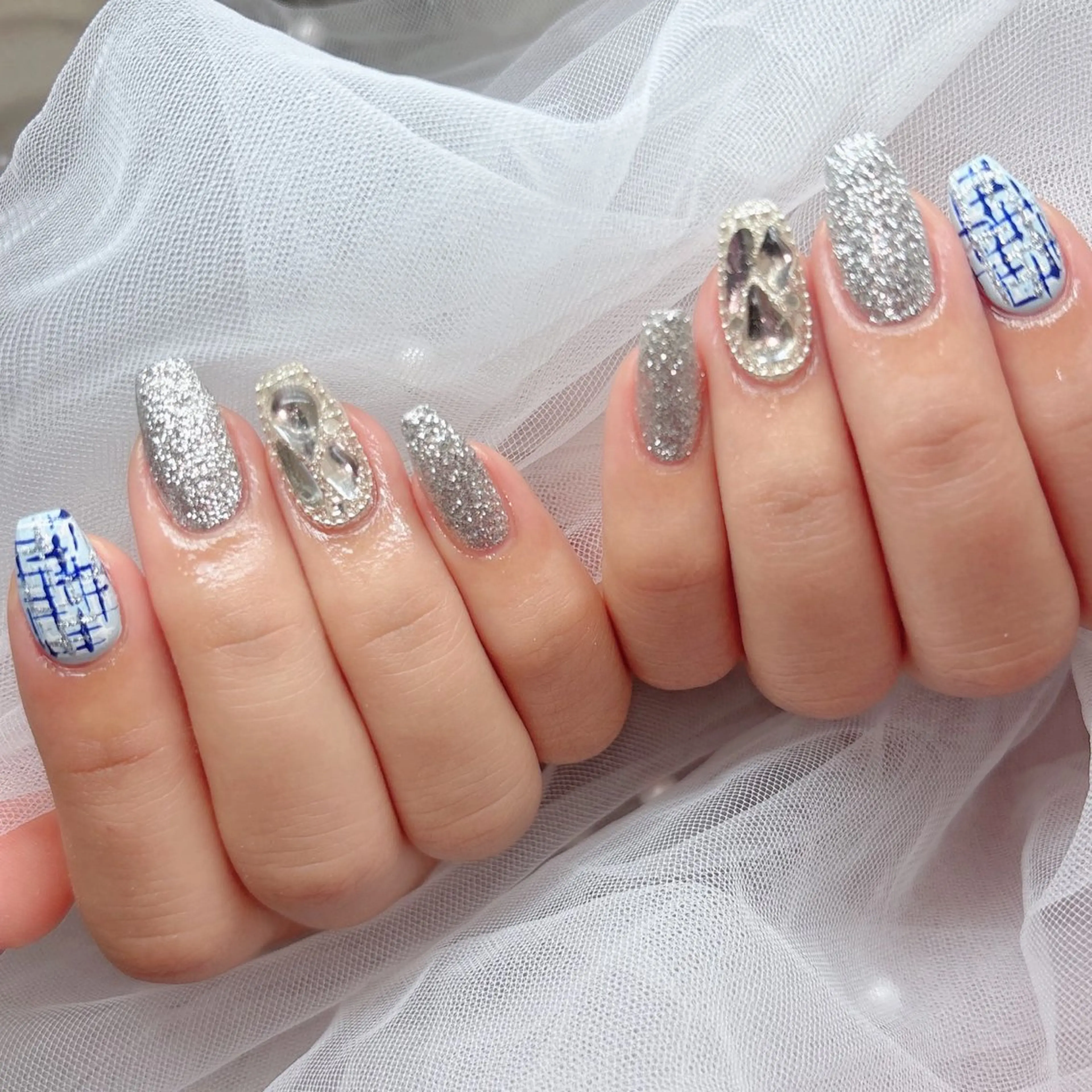 ネイル シルバー ハンドネイル 心斎橋Salon Epokkuのネイルデザイン