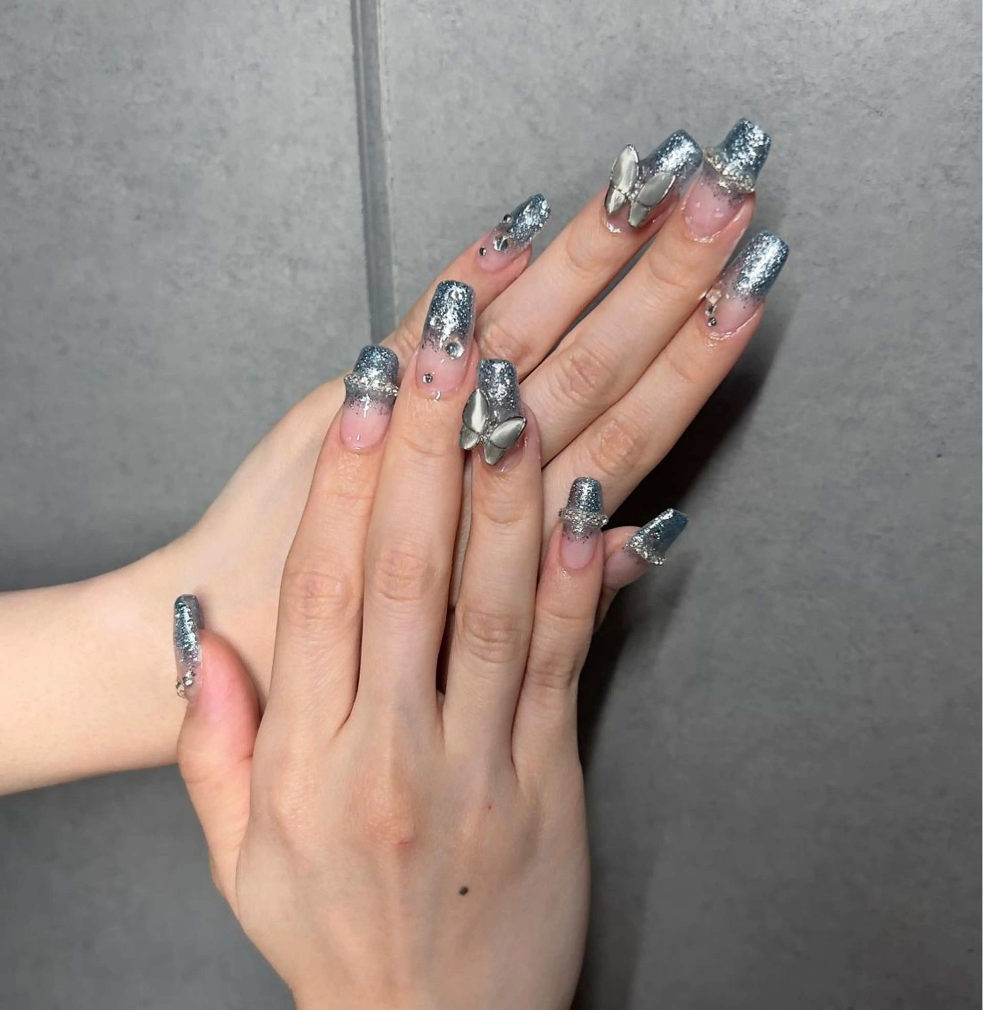 ネイル キラキラネイル lucky nail 歌舞伎町のネイルデザイン