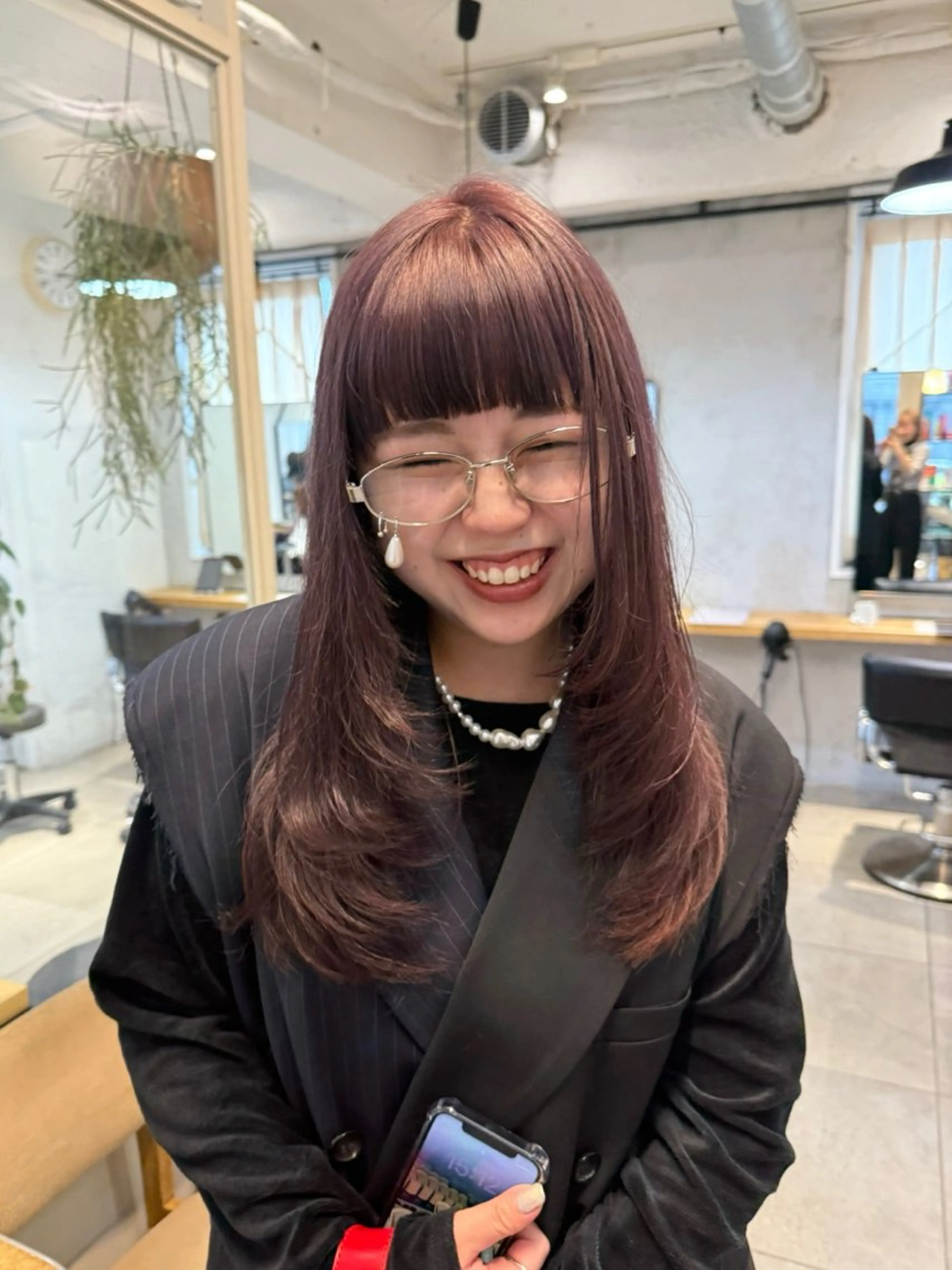 ロング カラー ミルクティー× グレージュMOMOのヘアスタイル