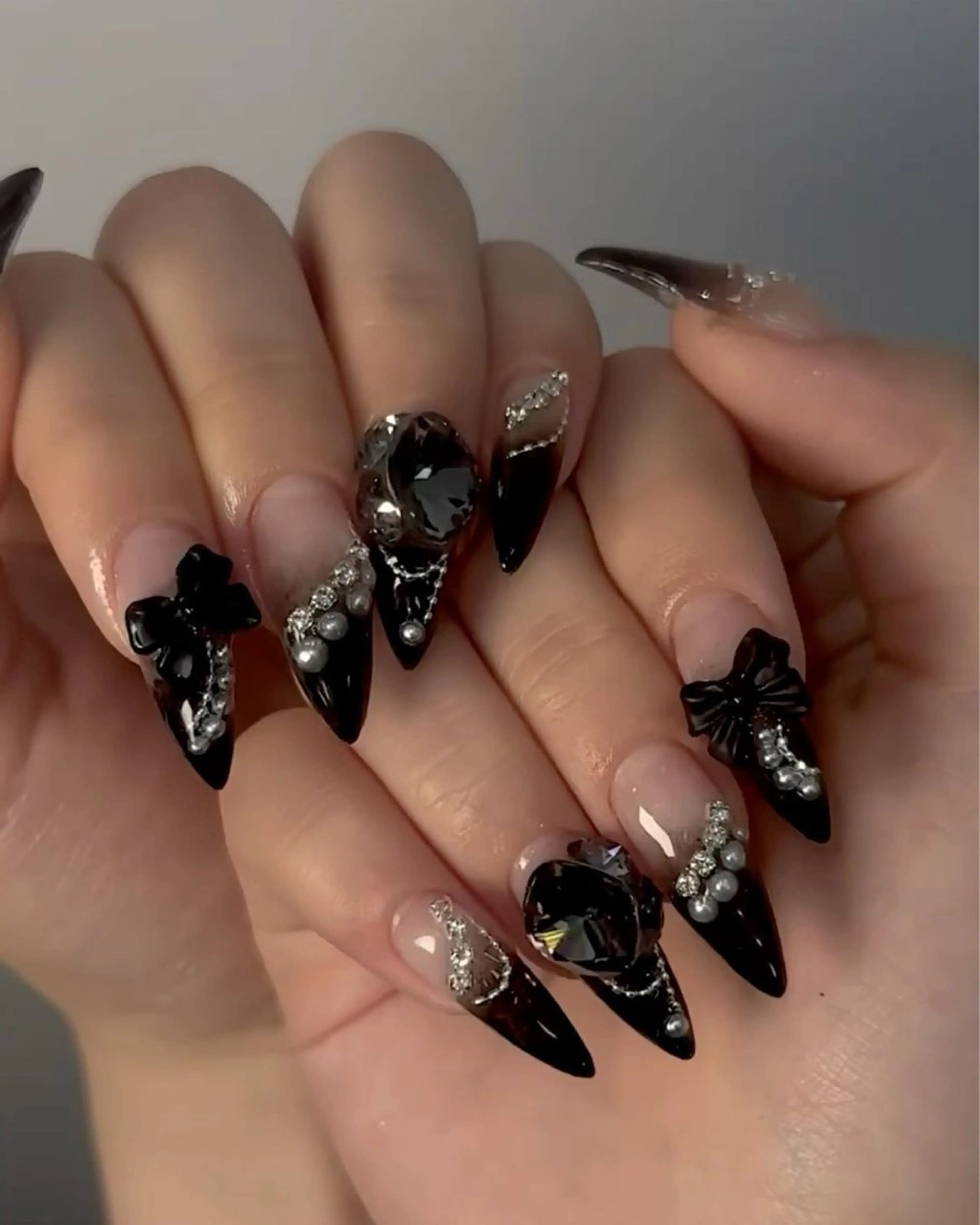 ネイル Queen Nail 　クイーンネイルのネイルデザイン